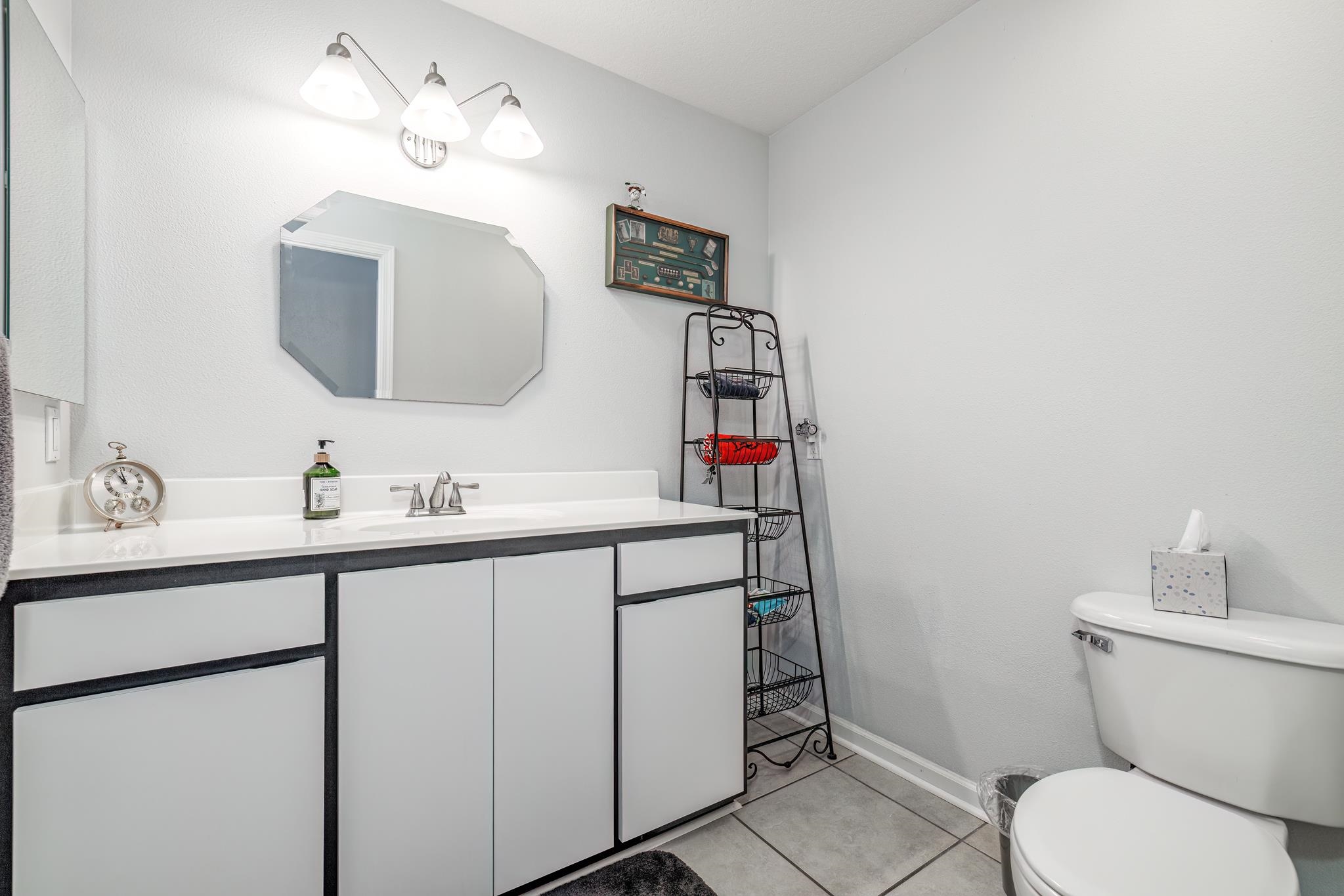 ISABELLA COURTS - Residential