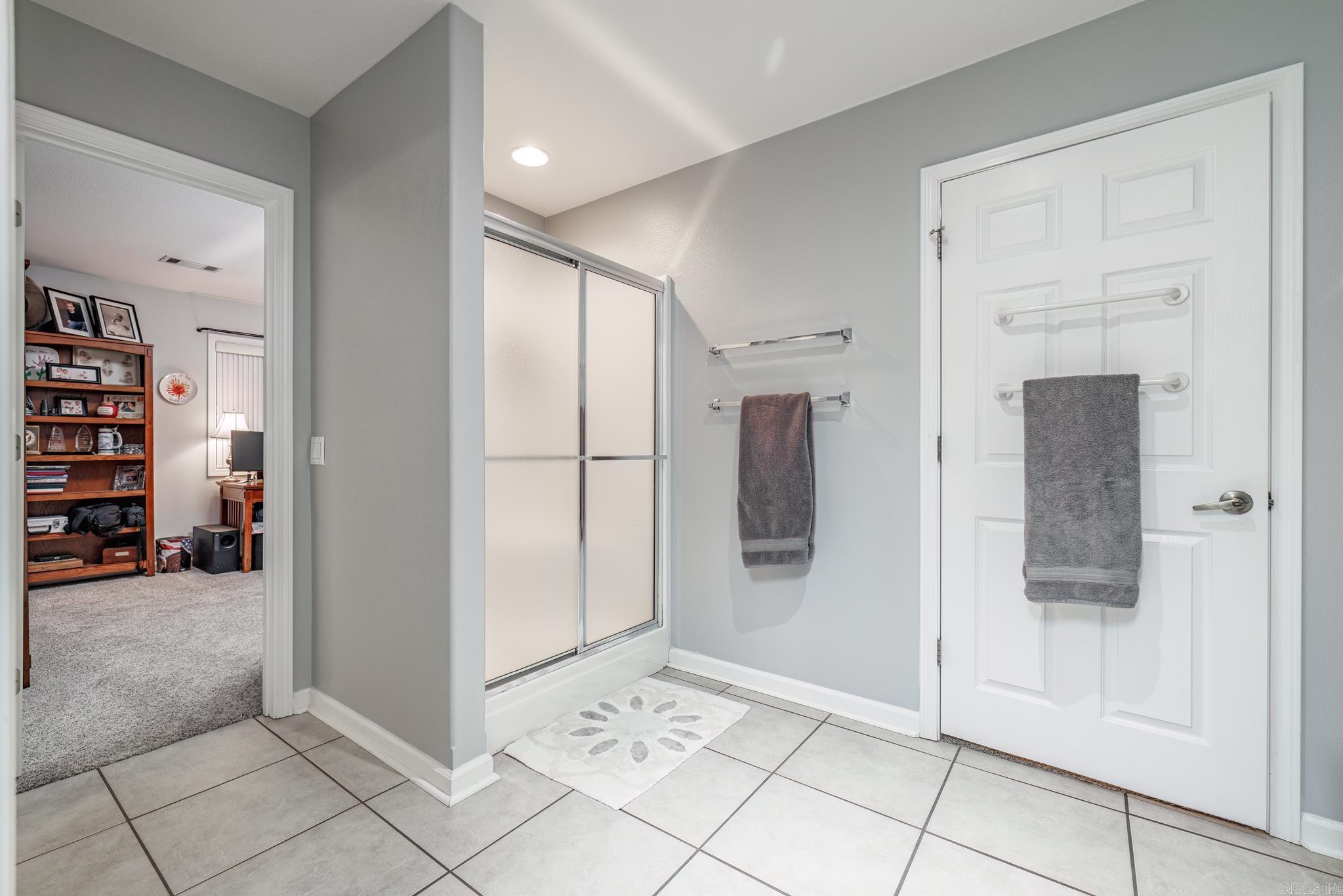 ISABELLA COURTS - Residential