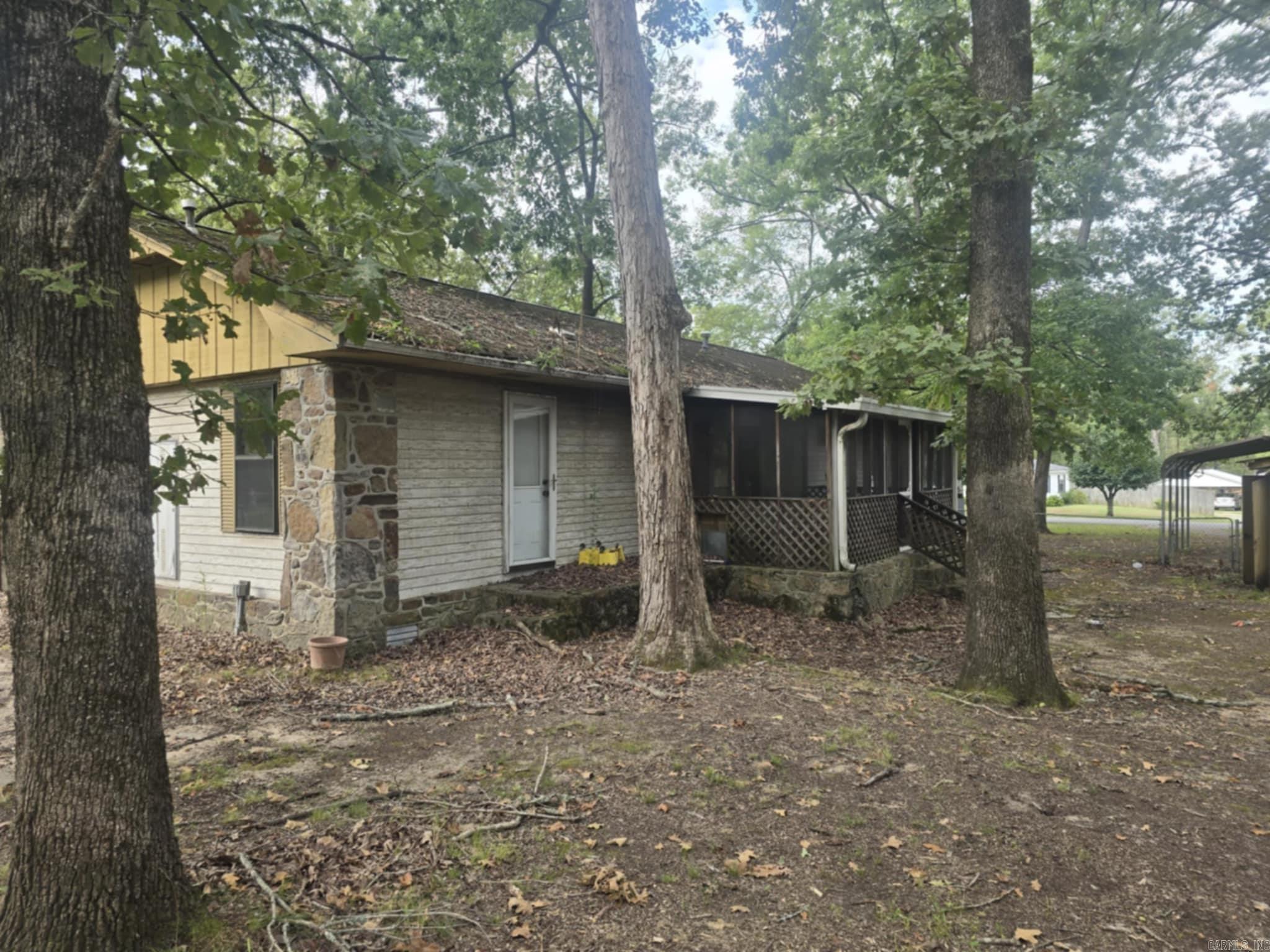 GENNY LEE - Residential