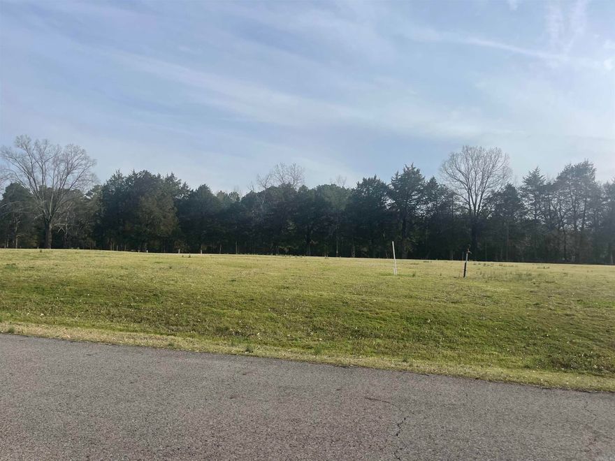 Beautiful Lot to Build your Dream Home