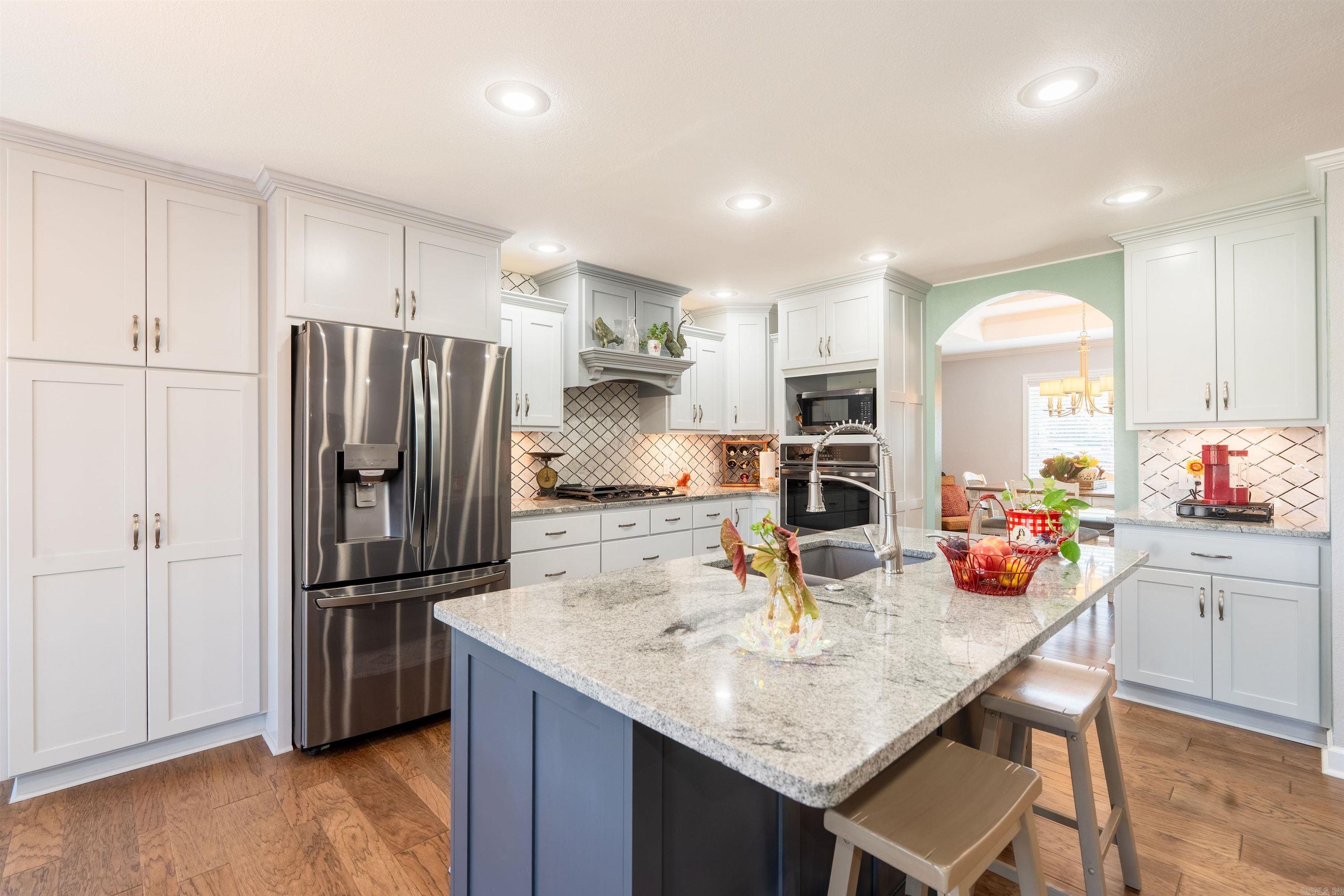 EDGEWATER COVE - Residential