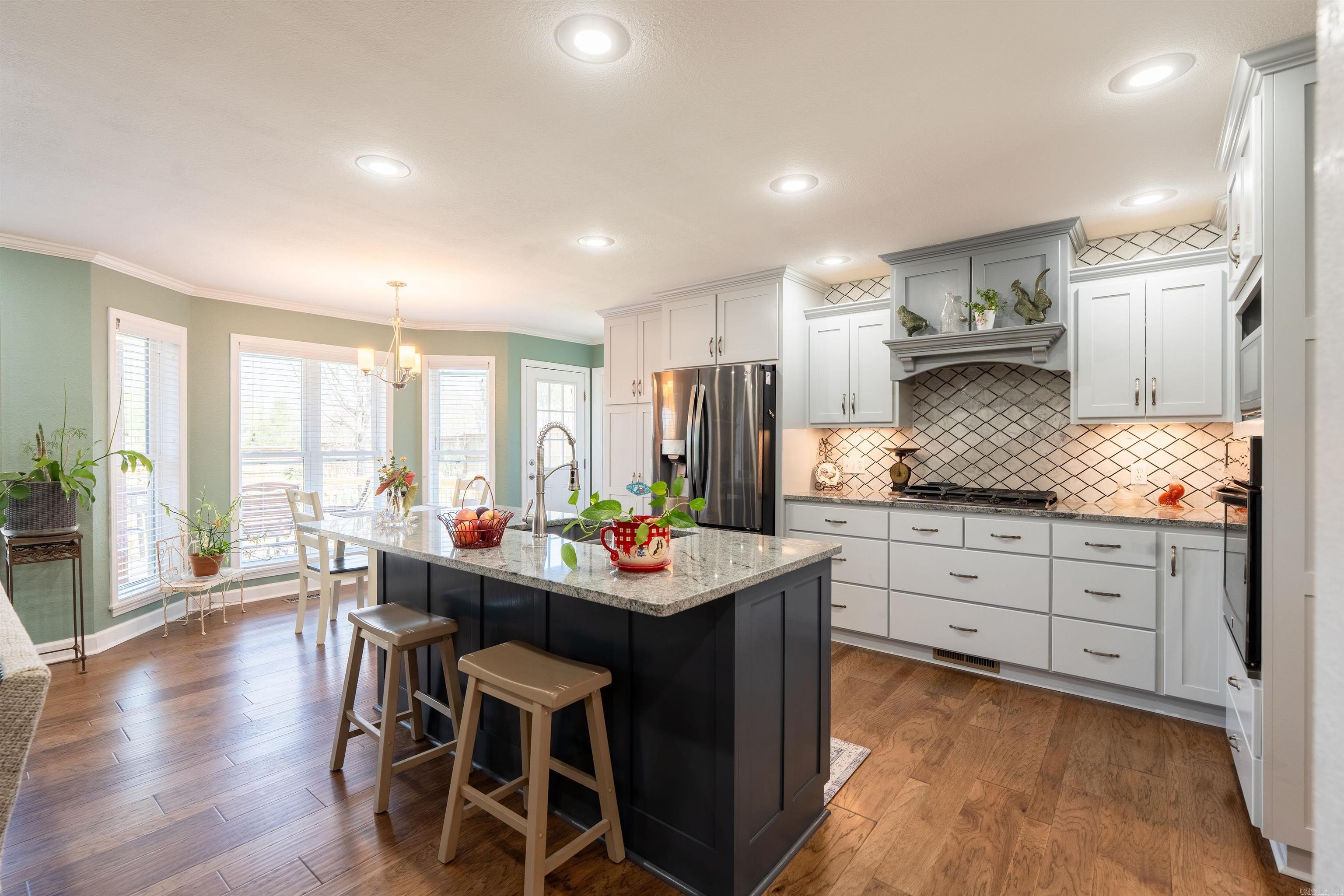 EDGEWATER COVE - Residential