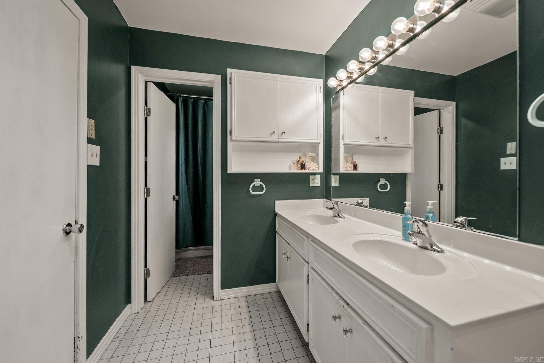 LEAWOOD MTN - Residential