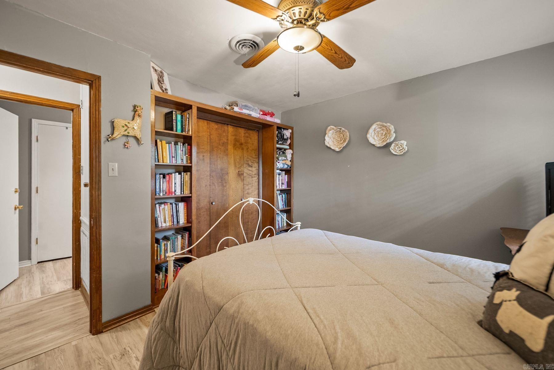 LEAWOOD MTN - Residential