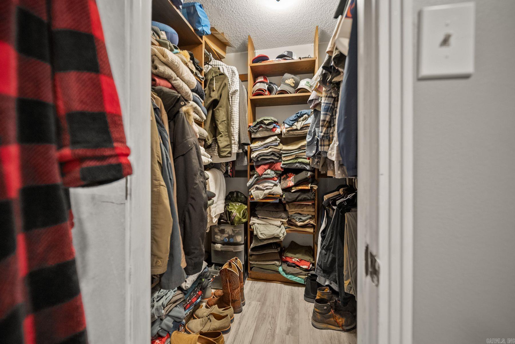 LEAWOOD MTN - Residential