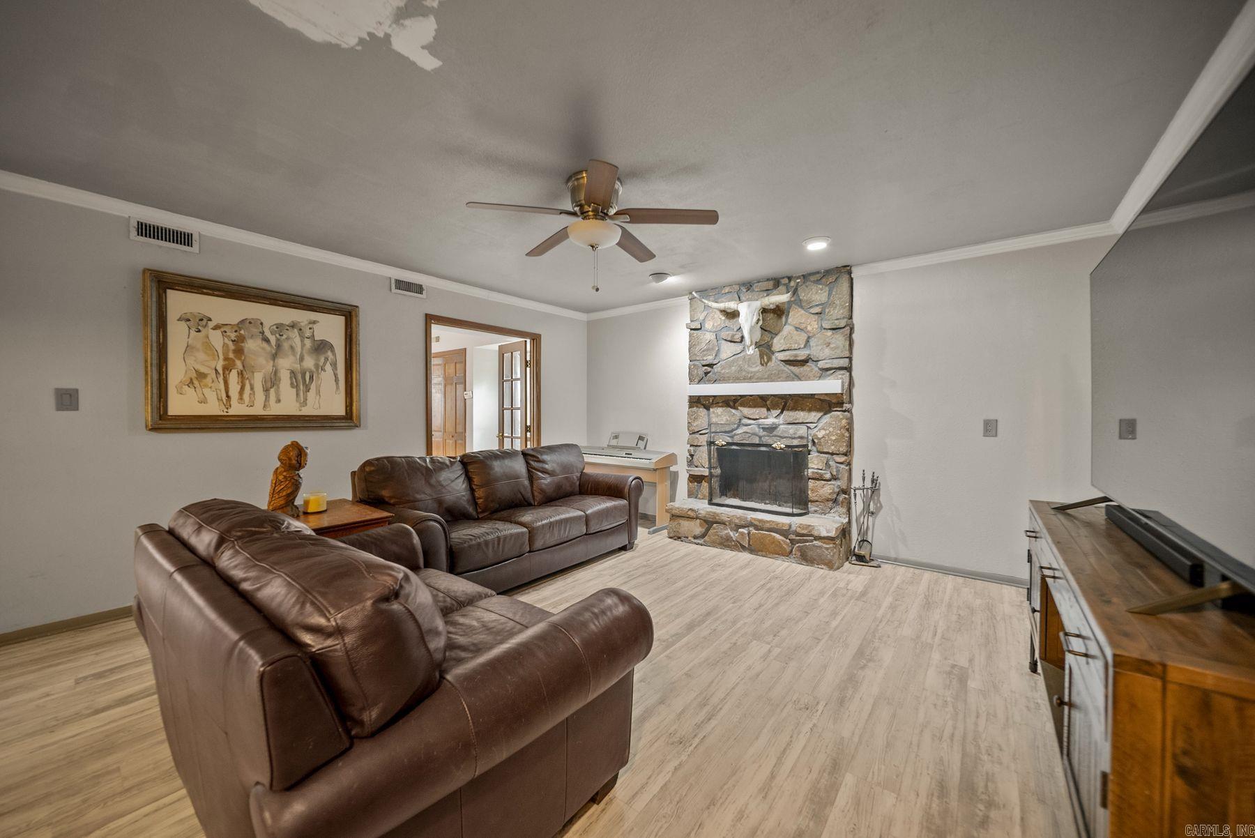 LEAWOOD MTN - Residential