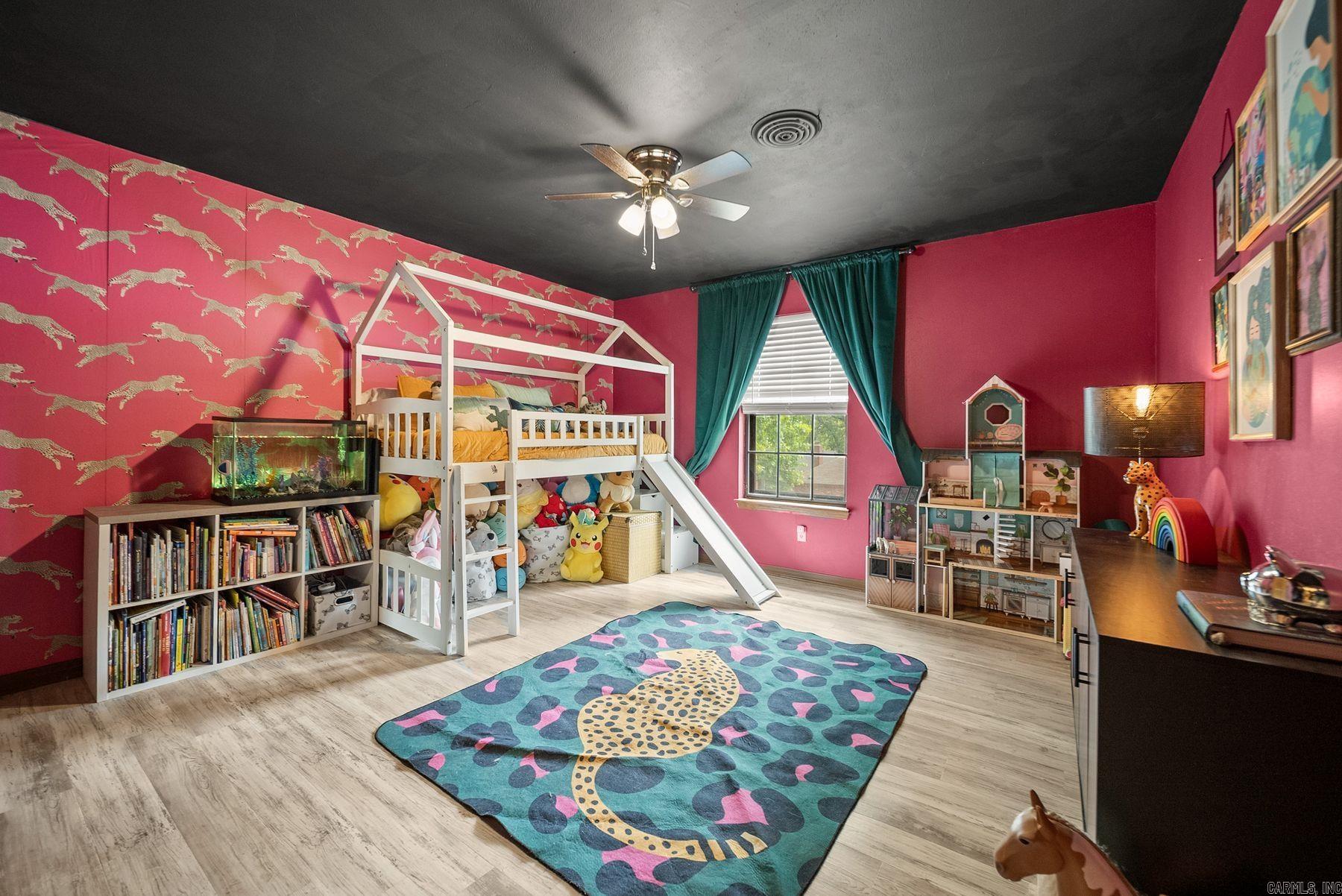 LEAWOOD MTN - Residential