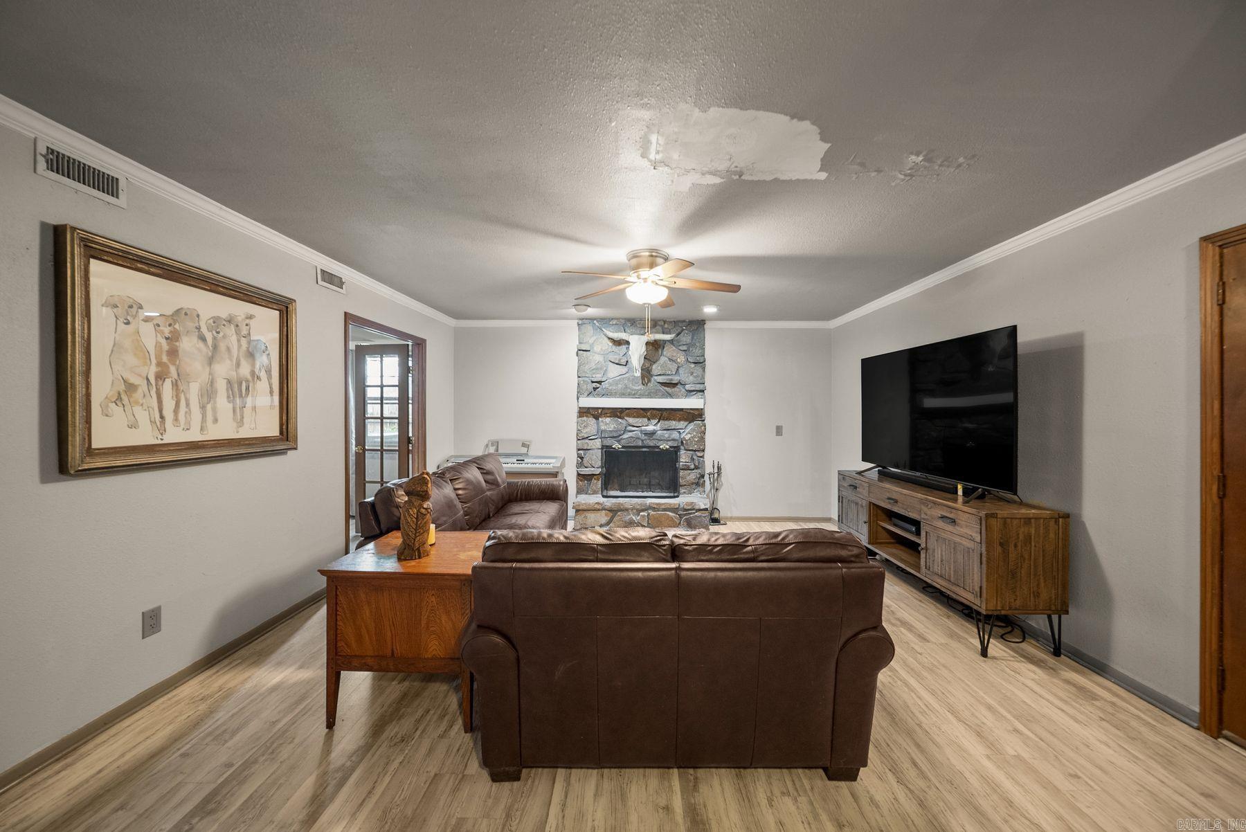 LEAWOOD MTN - Residential