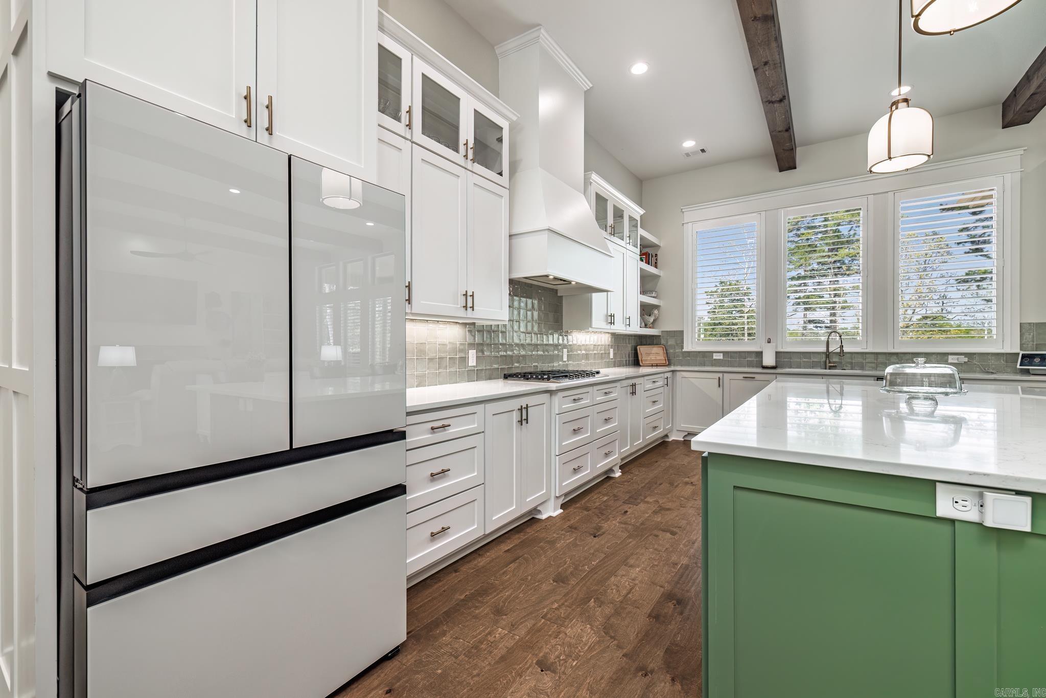 ISABELLA - Residential