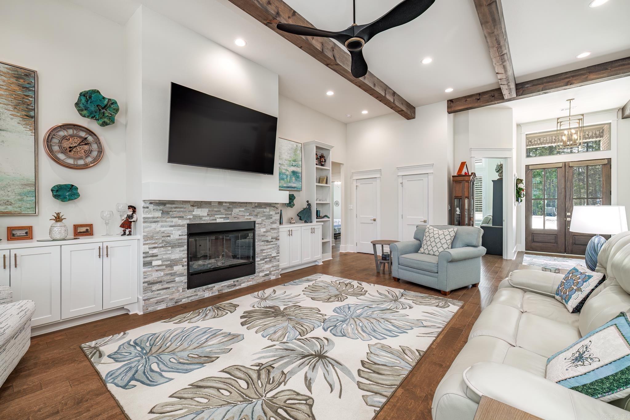 ISABELLA - Residential