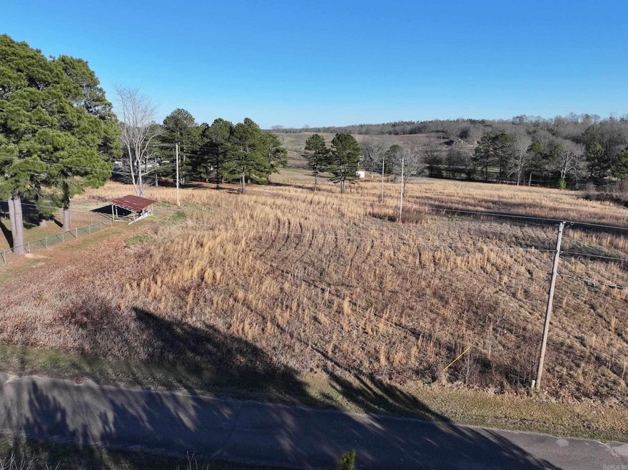 This 1-acre parcel on J Baggett Rd in Amity, AR, is a fantastic opportunity to build your dream home or getaway. Located within minutes of the scenic Caddo River and Lake DeGray, this property offers a serene and convenient setting surrounded by natural beauty. With utilities available at the road, it’s ready for your plans. Enjoy the tranquility of rural living while remaining close to everything you need. Offered at $18,000, this property is a must-see. Contact us today for more details!