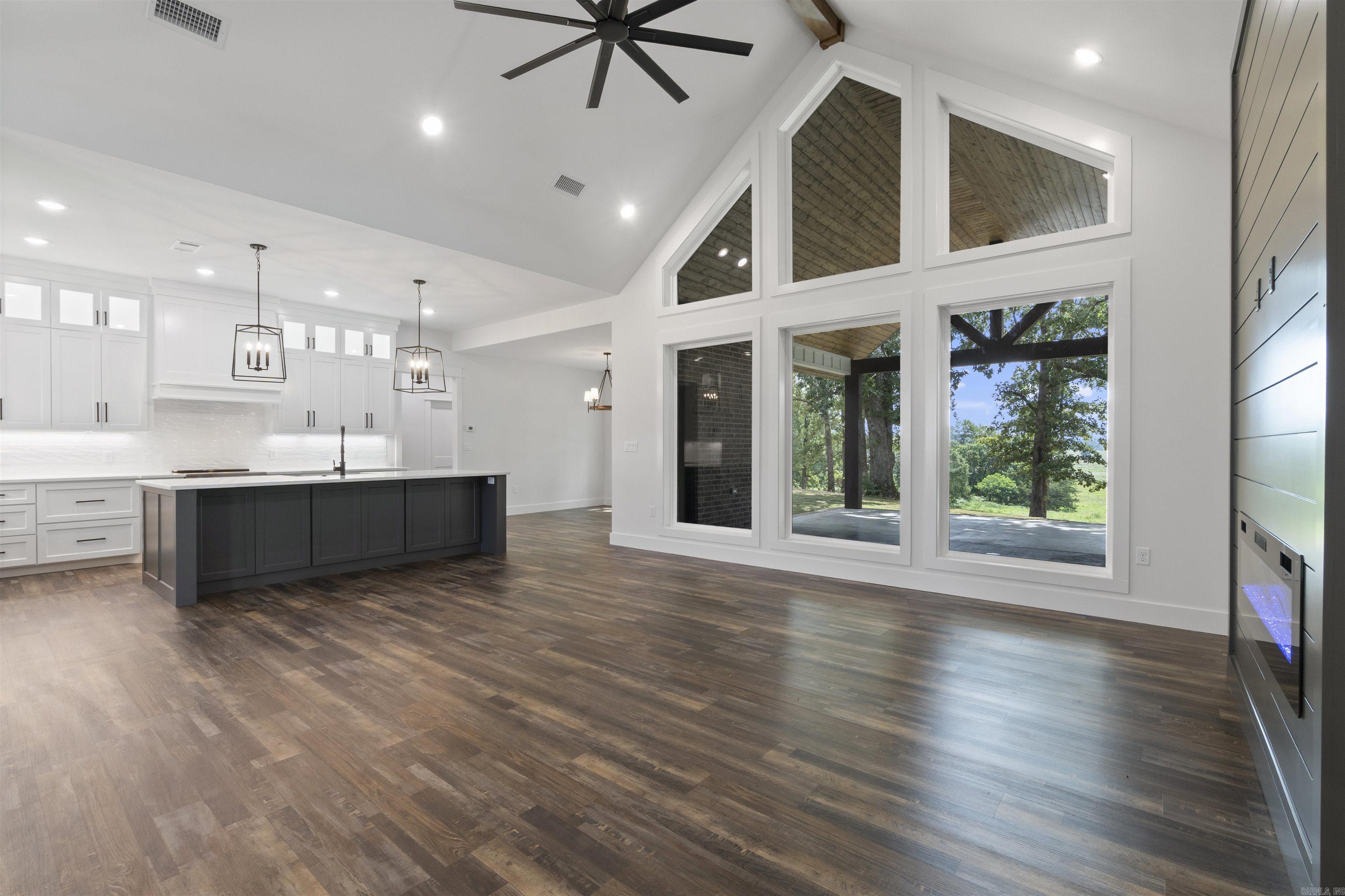 REPUBLICAN VALLEY ESTATES - Residential