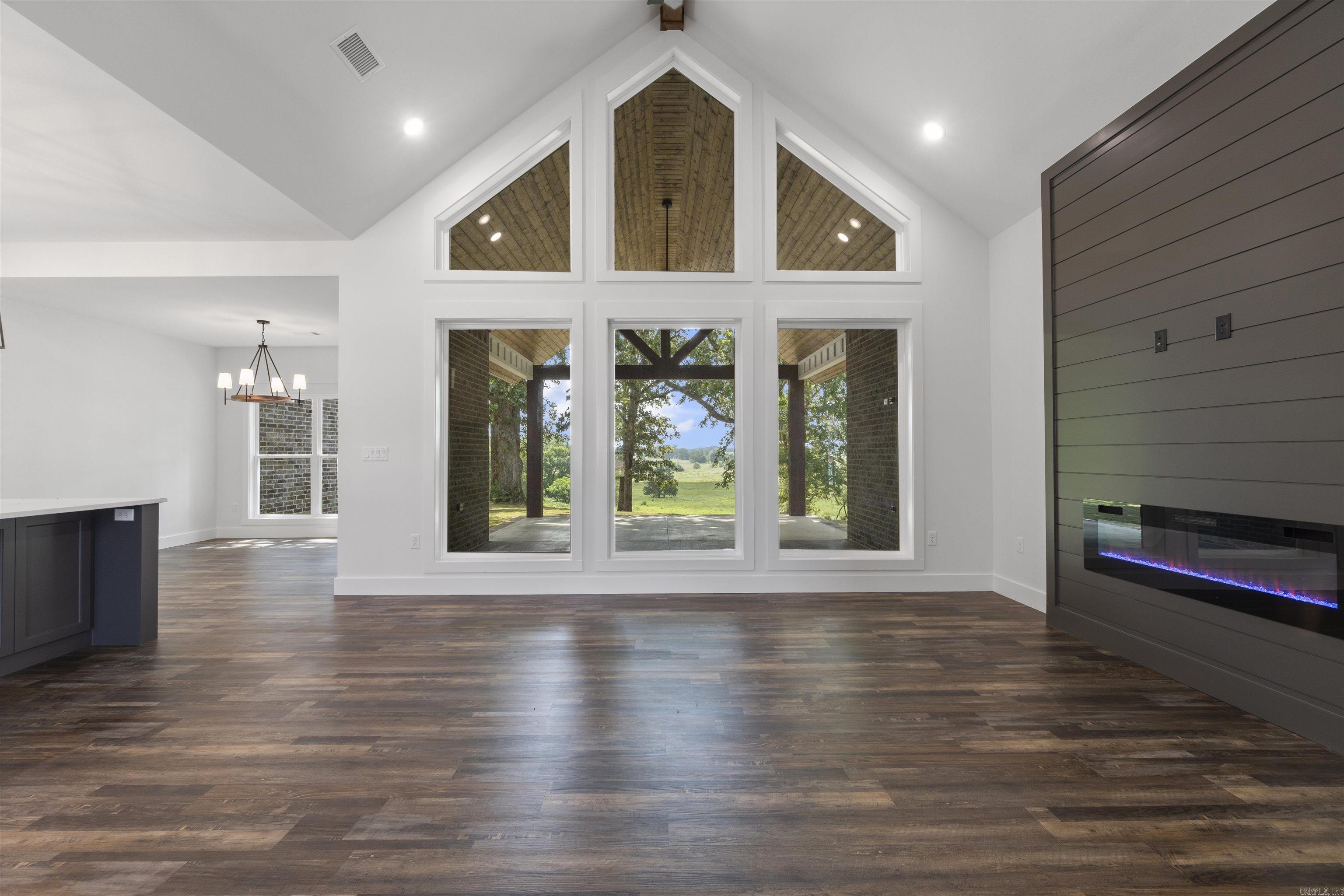 REPUBLICAN VALLEY ESTATES - Residential