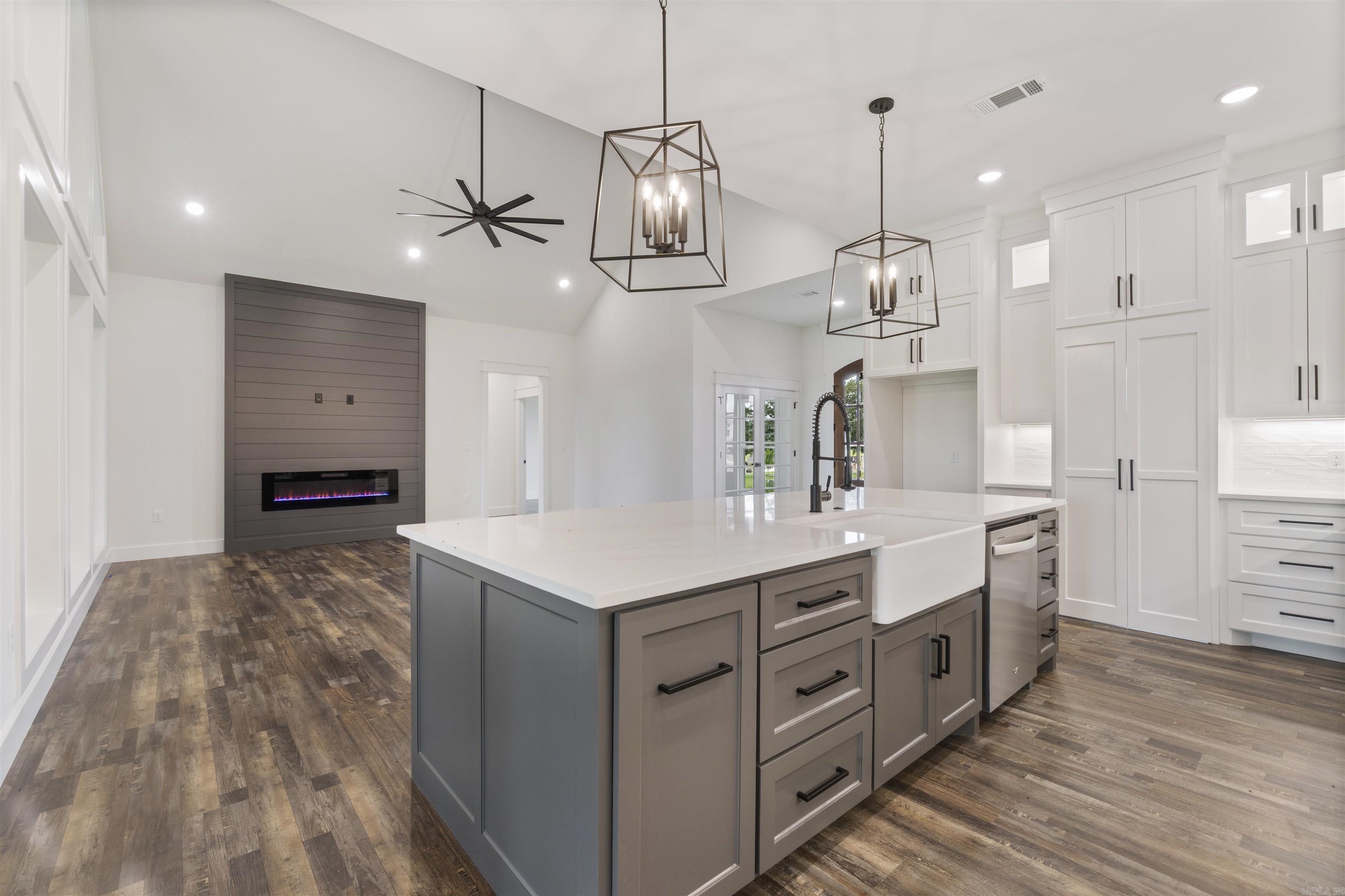 REPUBLICAN VALLEY ESTATES - Residential