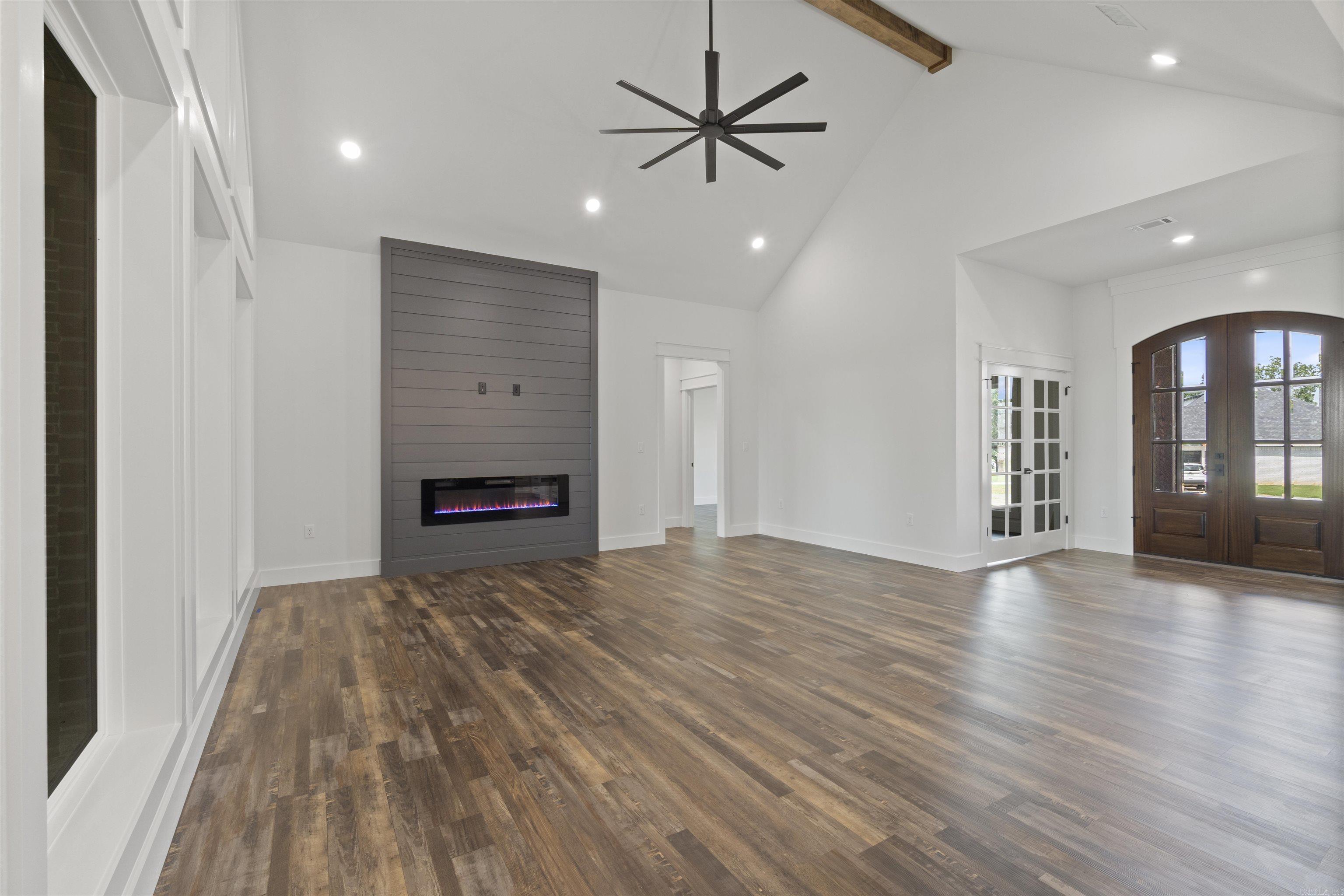 REPUBLICAN VALLEY ESTATES - Residential