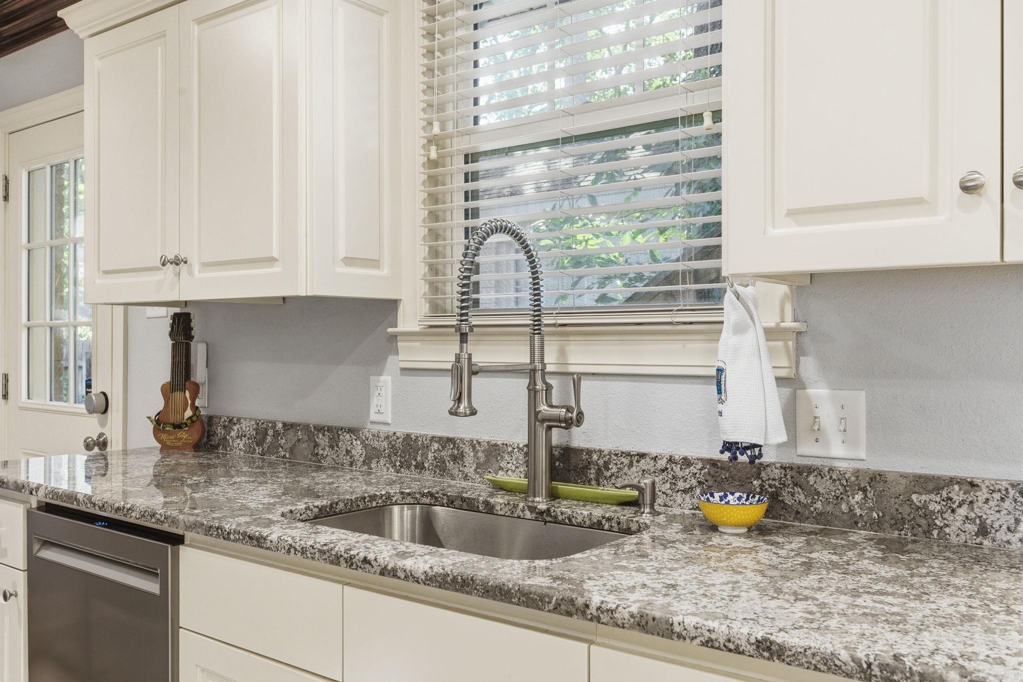 CLIFFEWOOD - Residential