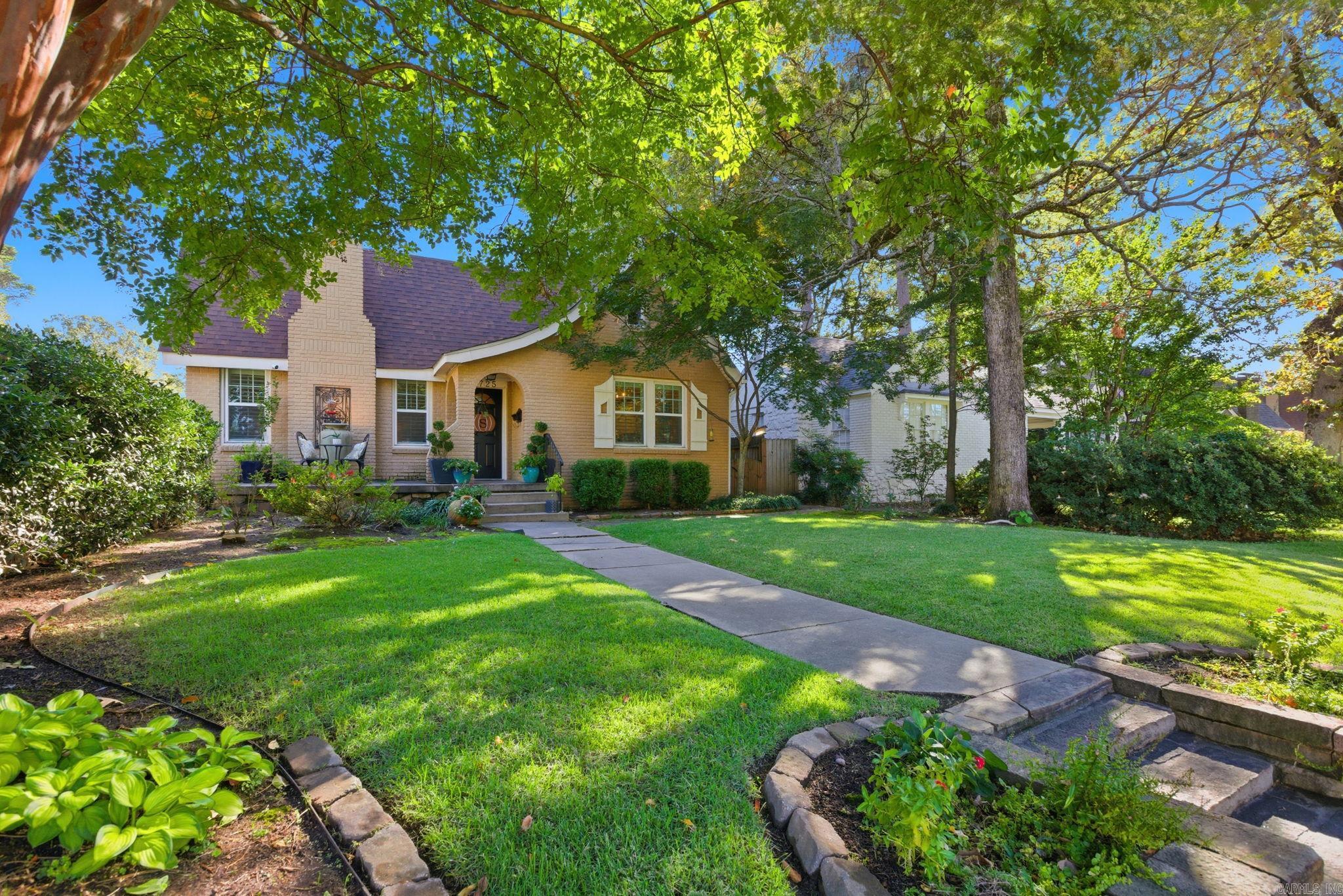 CLIFFEWOOD - Residential