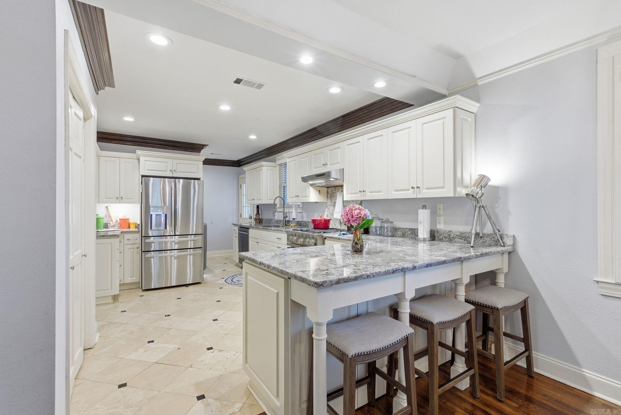 CLIFFEWOOD - Residential