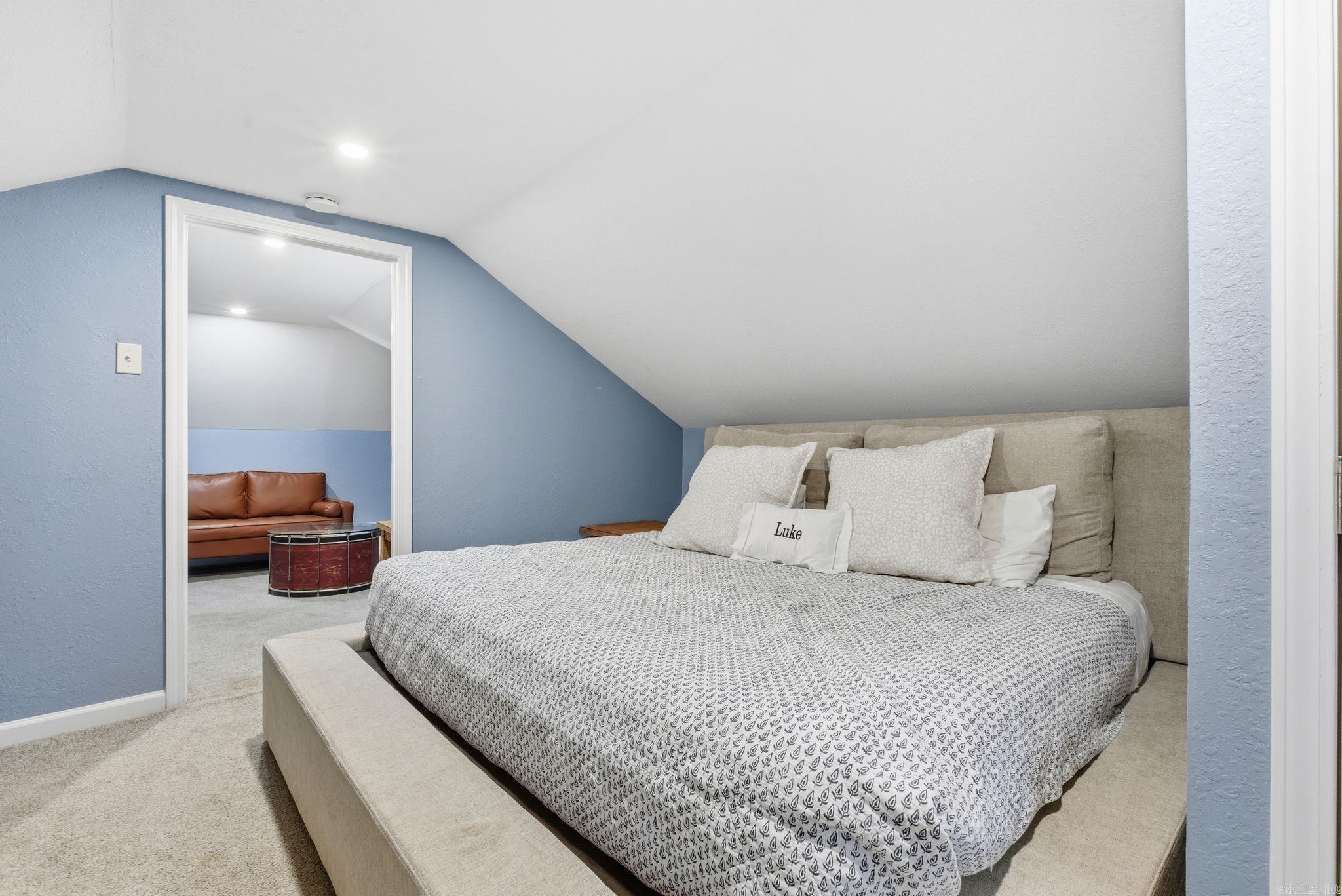 CLIFFEWOOD - Residential