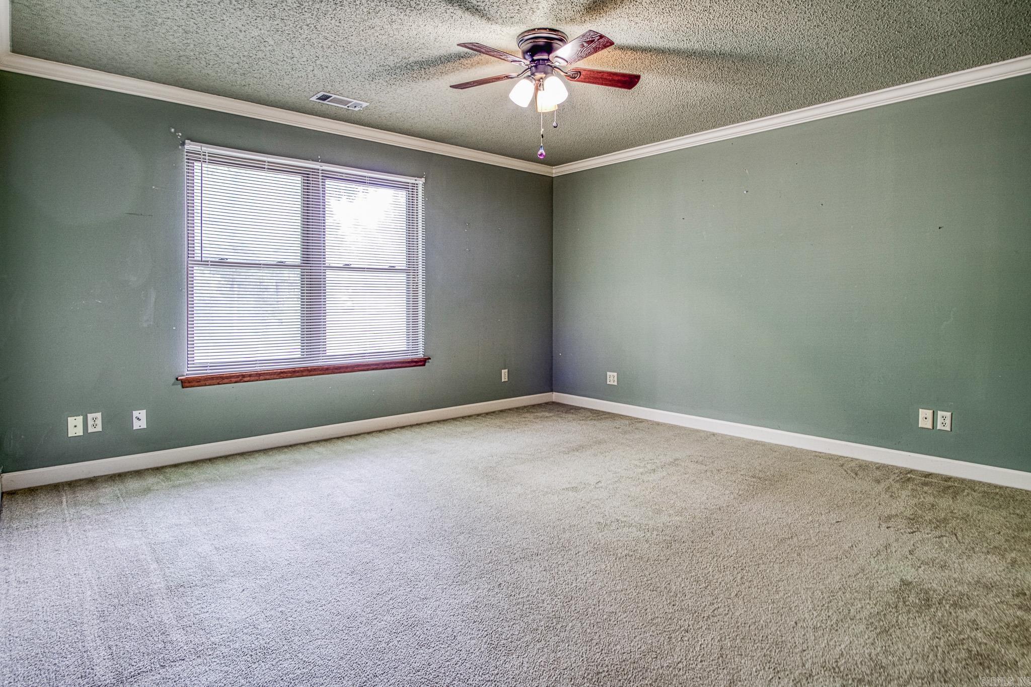 PINTUERERO - Residential