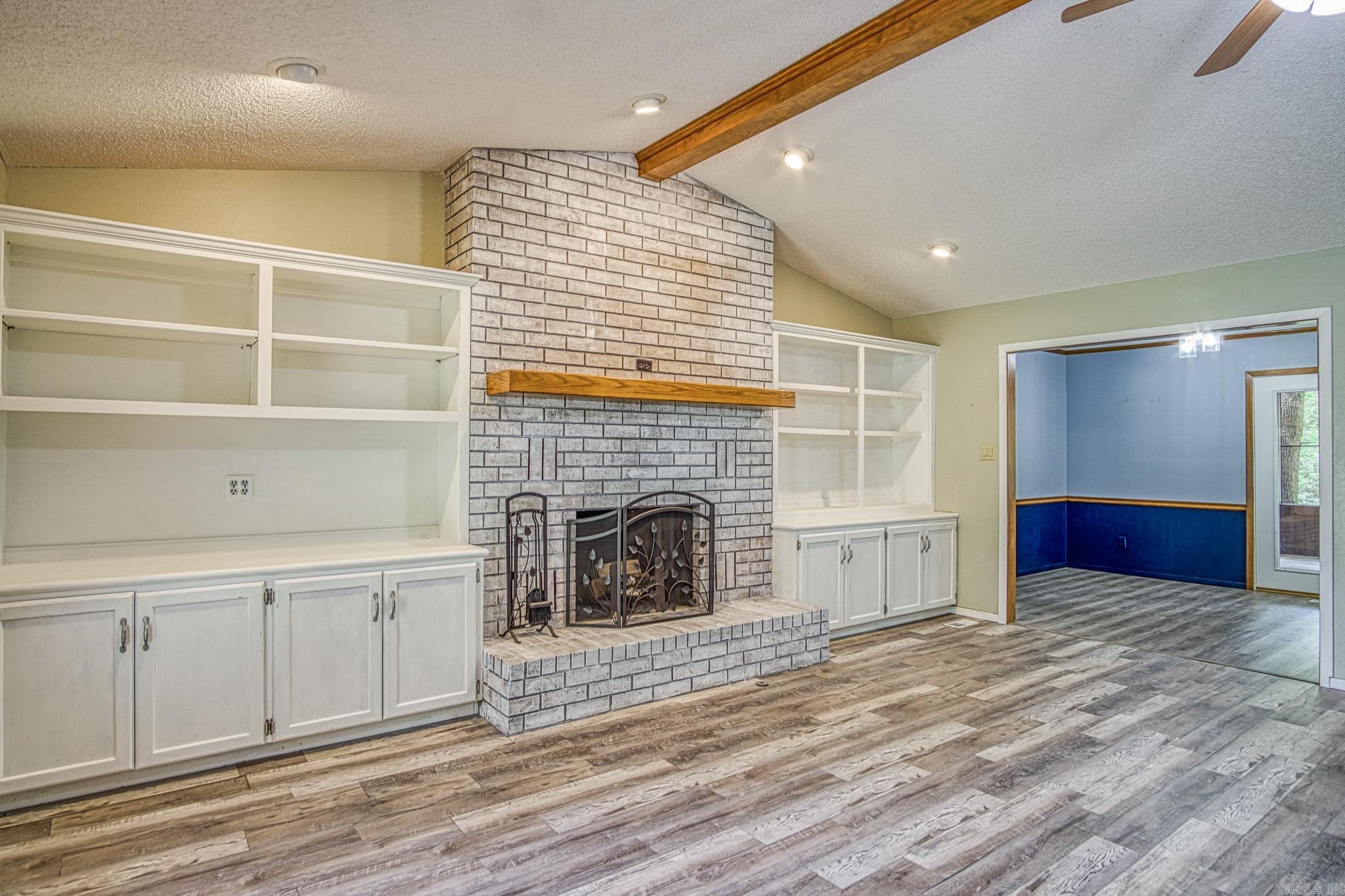 PINTUERERO - Residential