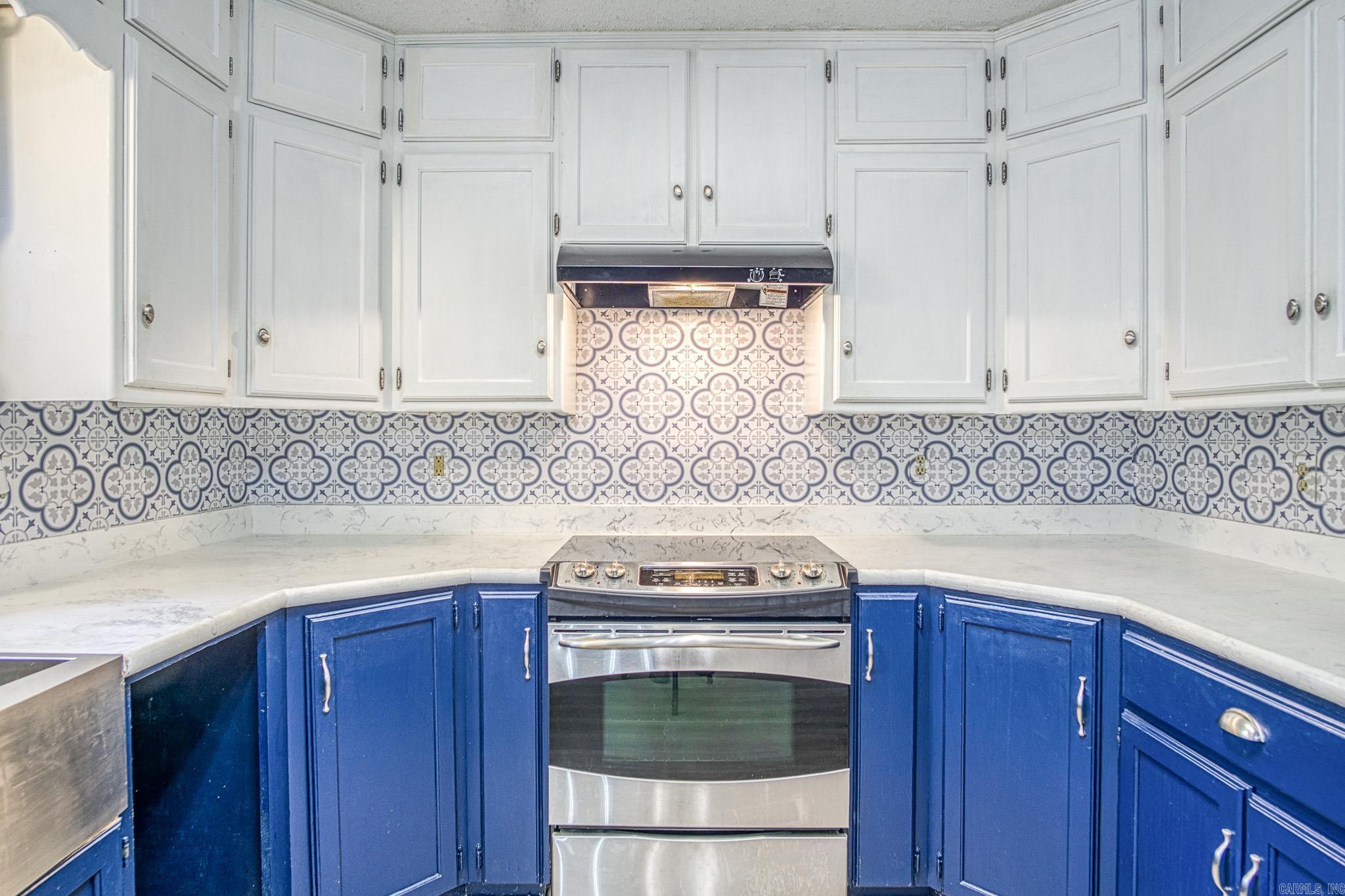 PINTUERERO - Residential