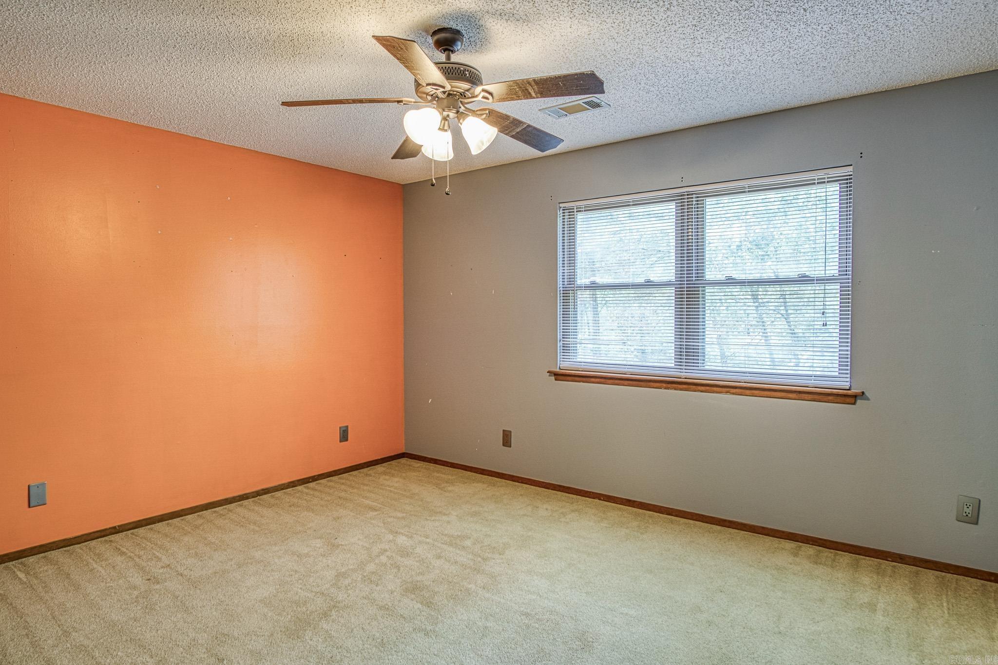 PINTUERERO - Residential