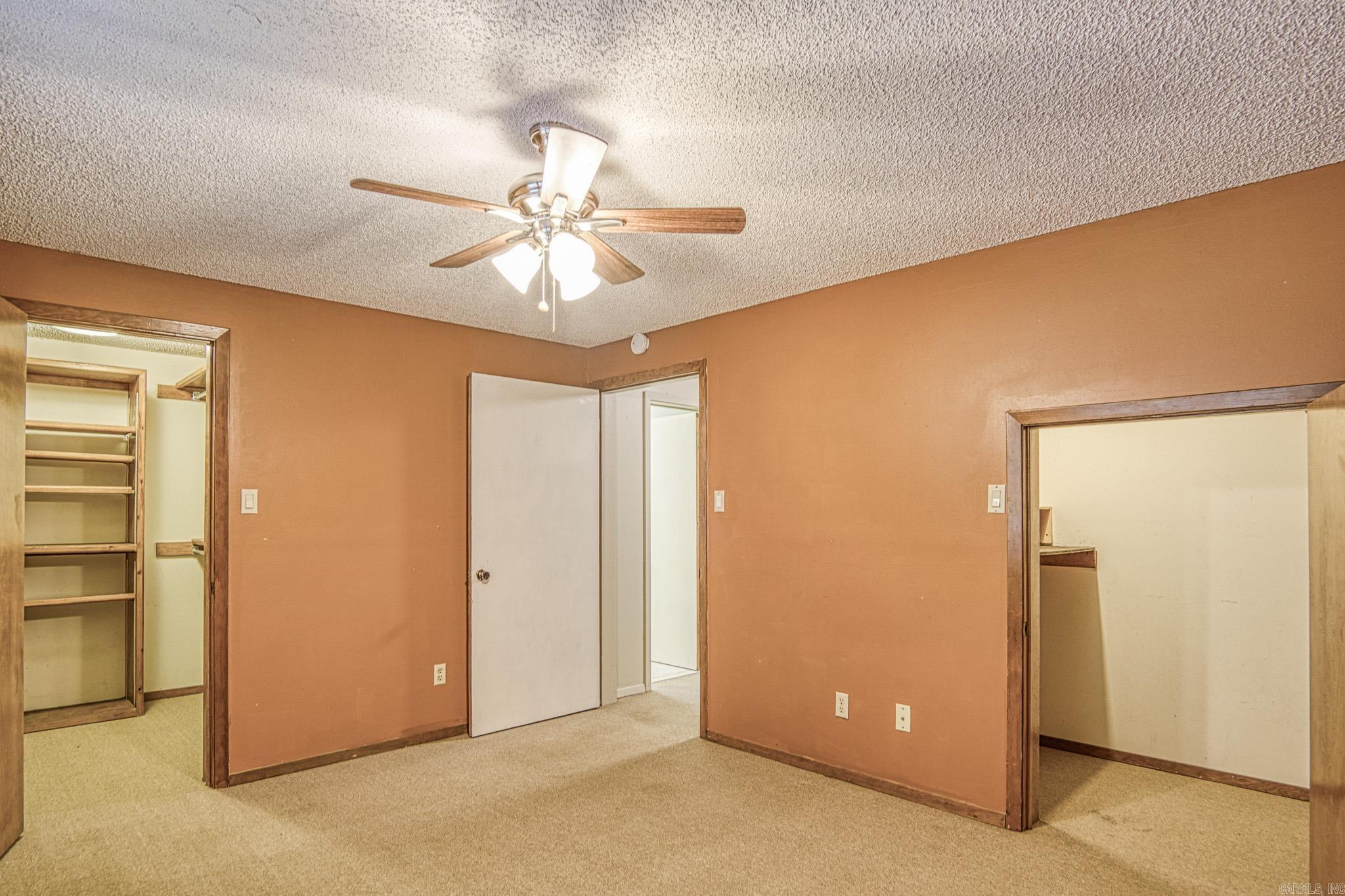 PINTUERERO - Residential