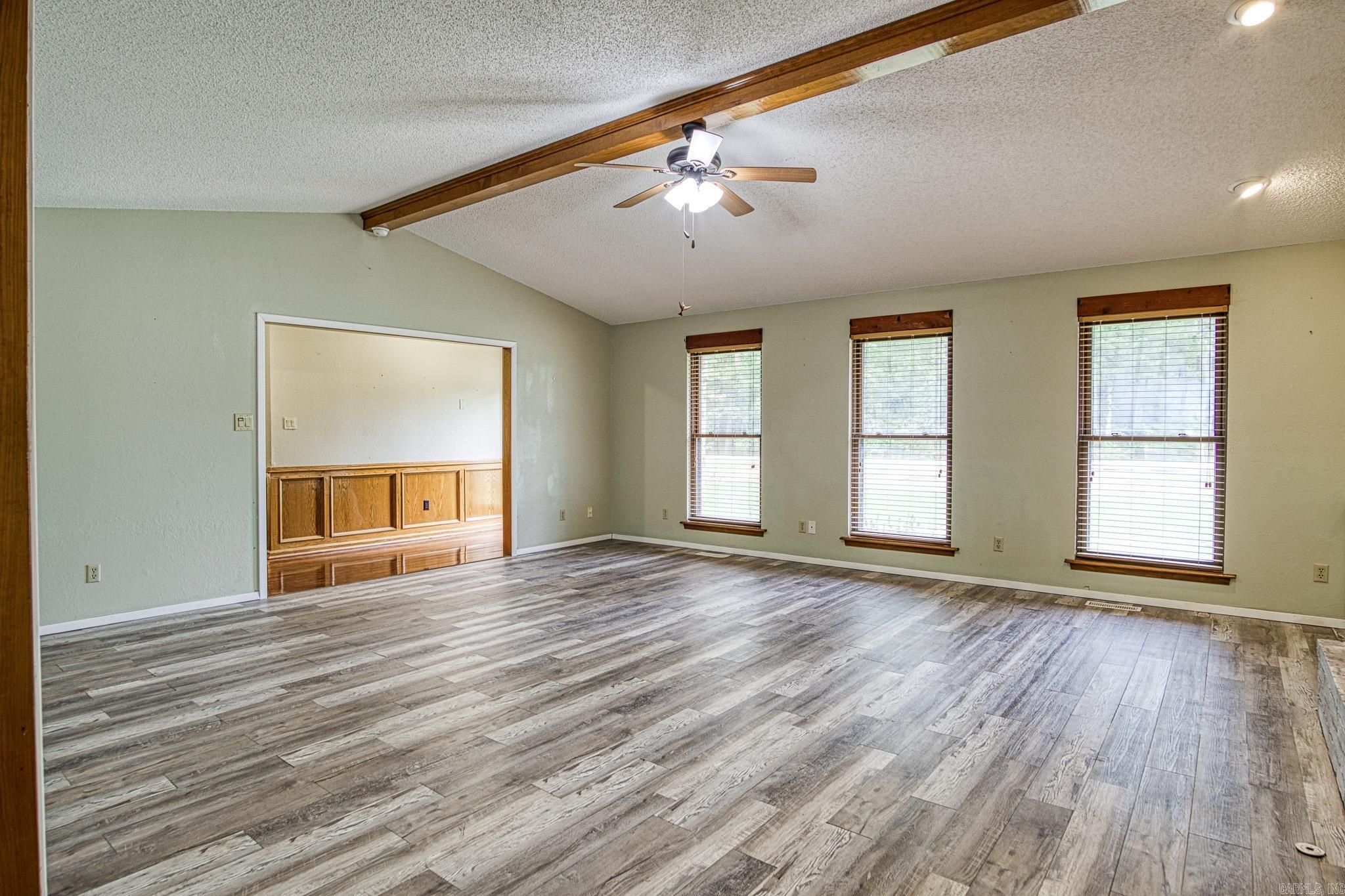 PINTUERERO - Residential