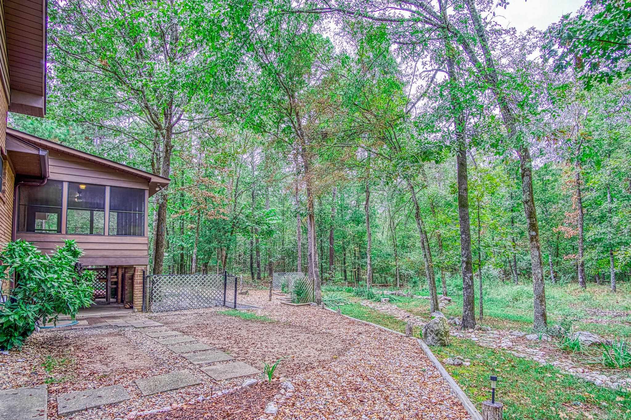 PINTUERERO - Residential