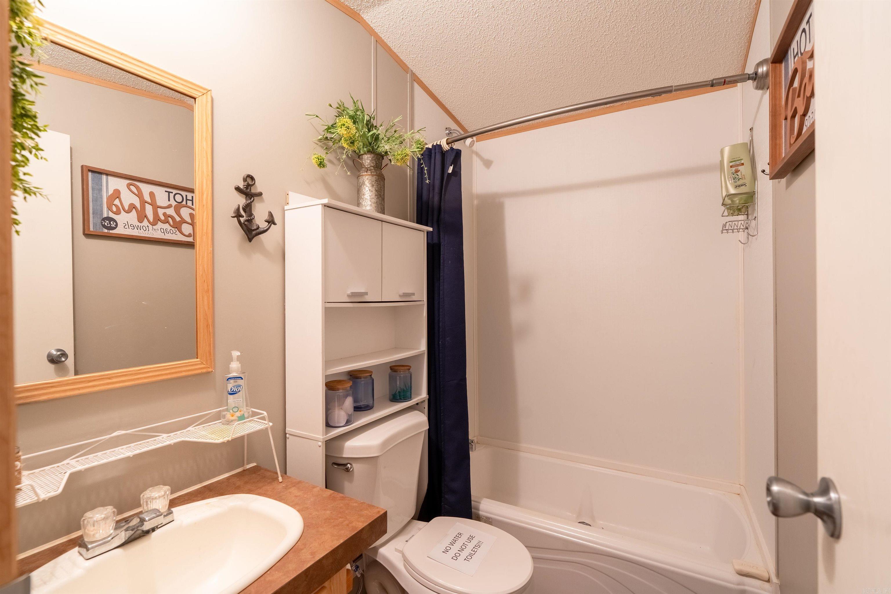 CEDAR FALLS - Residential