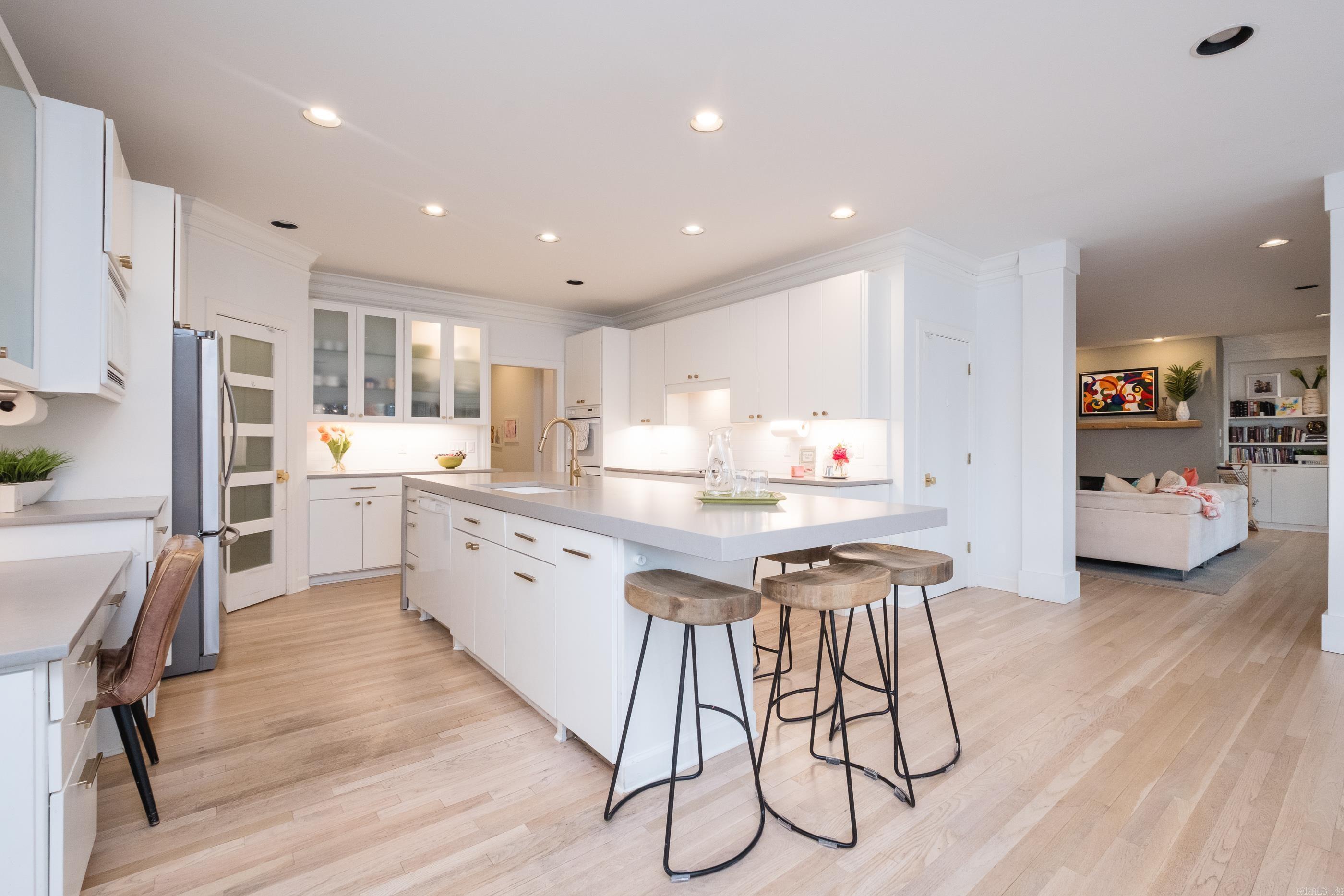 CHENAL VALLEY AVIGNON COURT - Residential