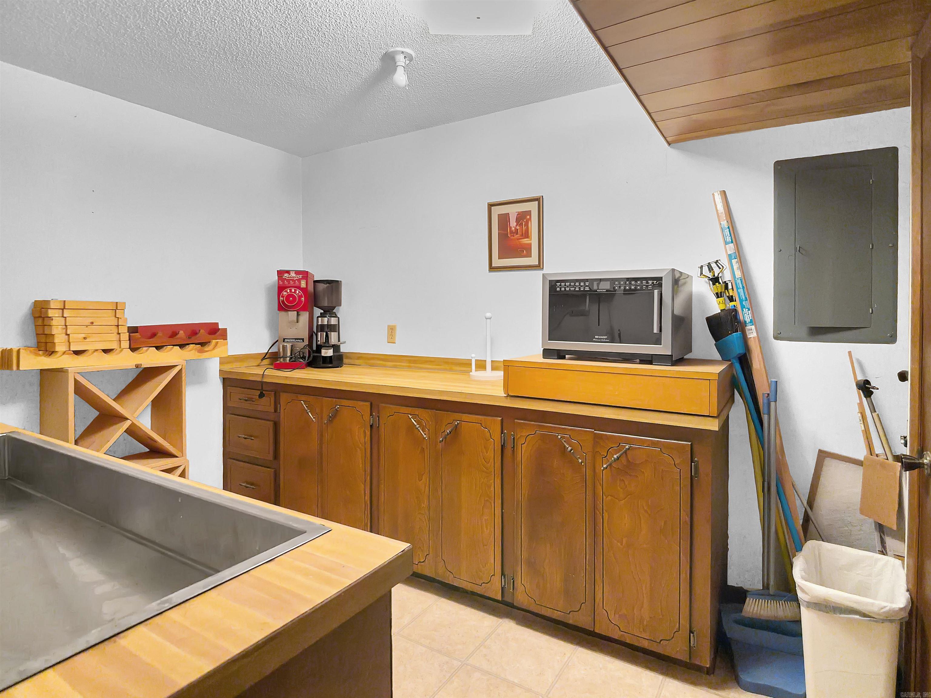 WINTHROP ADDN - Residential