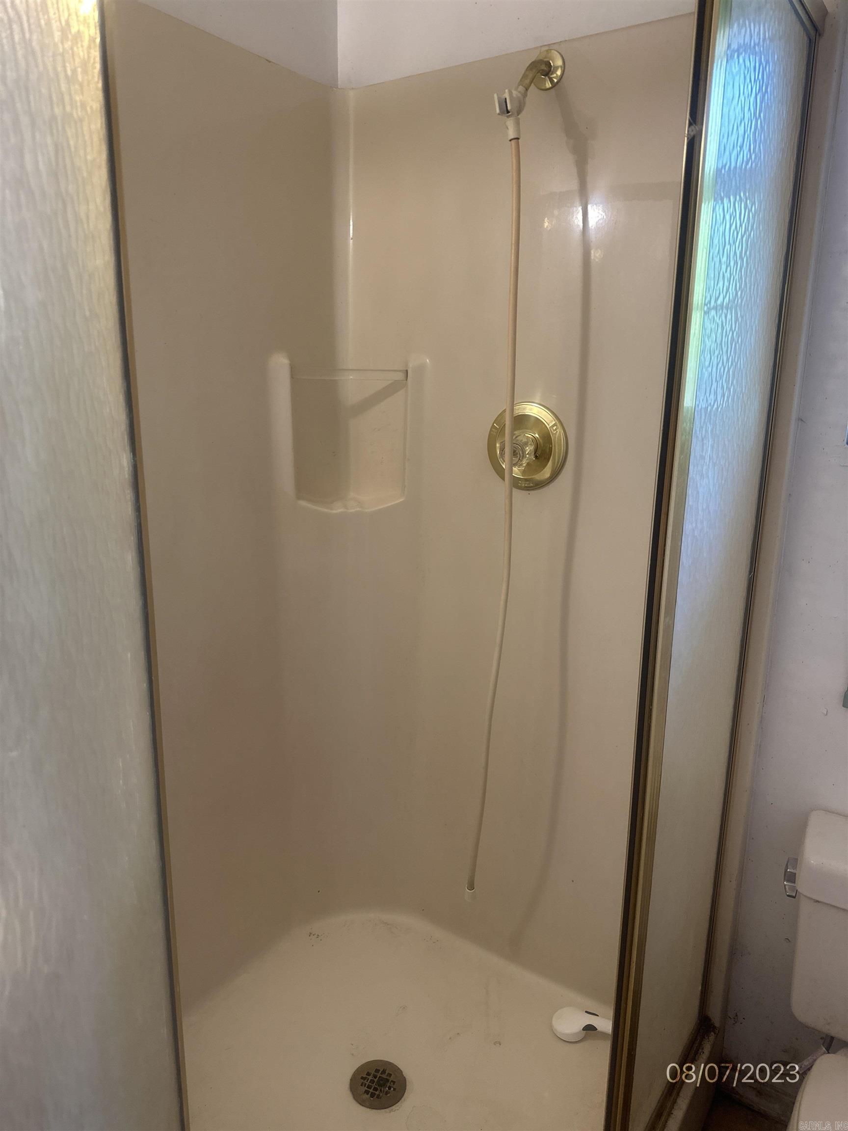 HENDERSON ROBINS - Residential