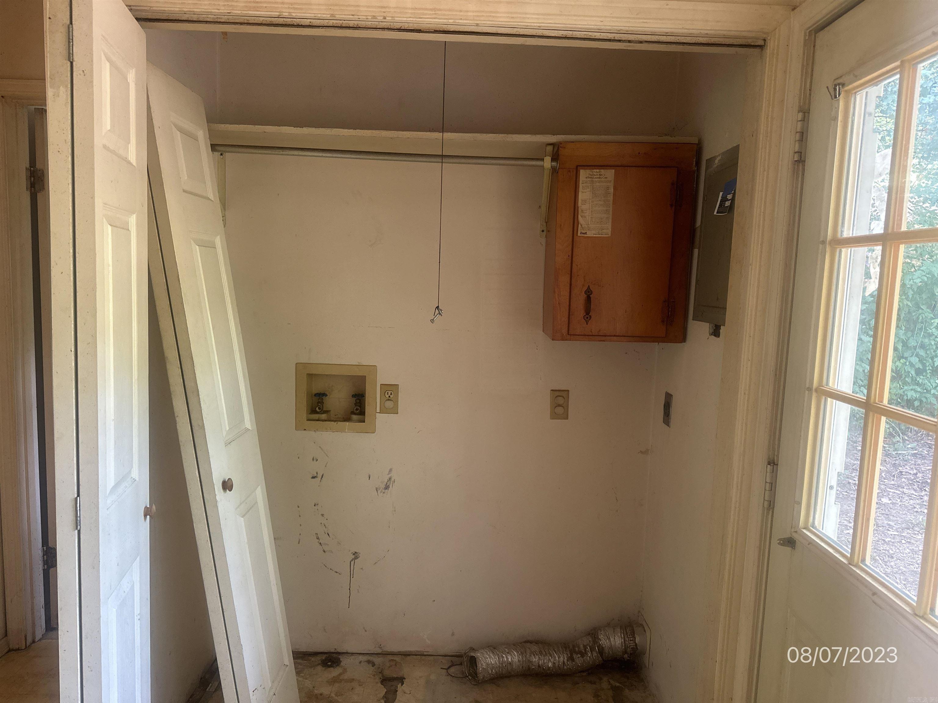 HENDERSON ROBINS - Residential