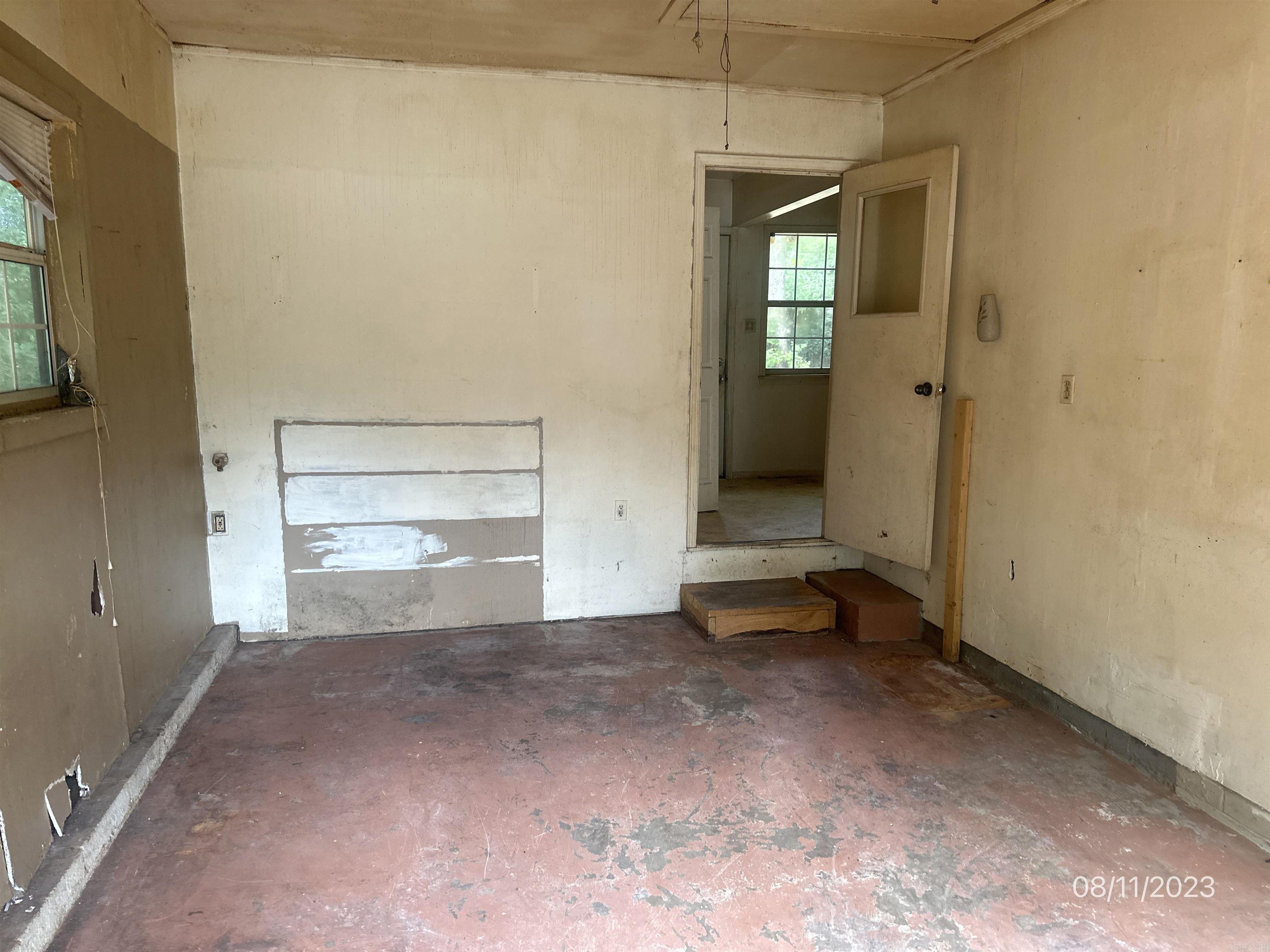 HENDERSON ROBINS - Residential