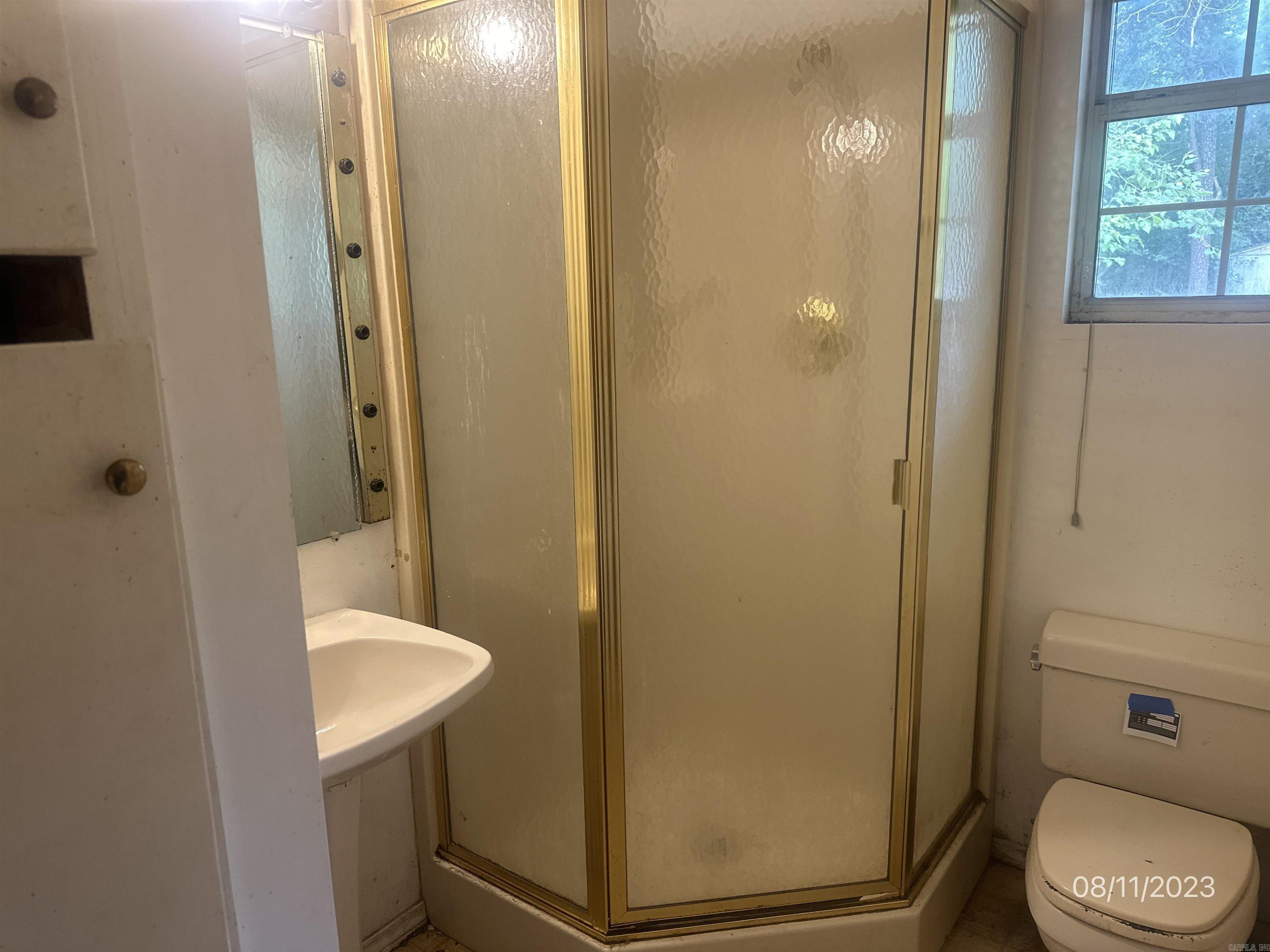 HENDERSON ROBINS - Residential