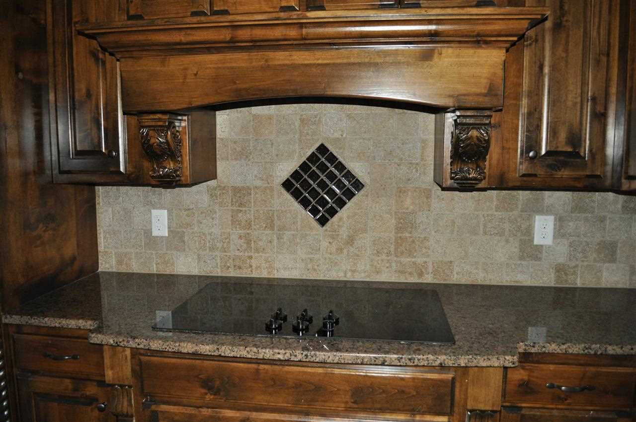 SHADOW CREEK - Residential