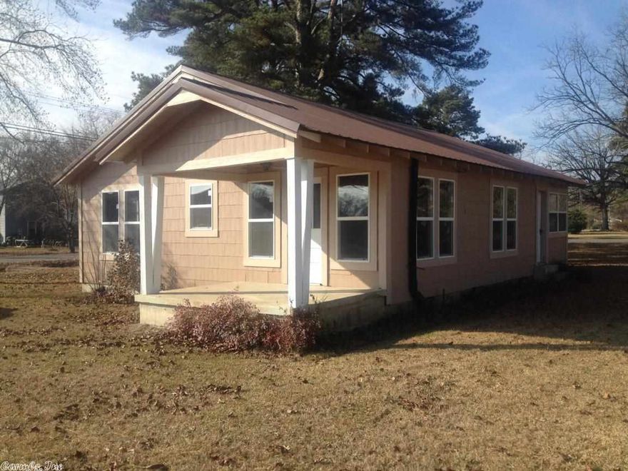 This is a commercial property in Murfreesboro, AR on the corner of Main and 13th St. with hwy 19 on the west side going to Lake Greeson. There is approx 0.48 acres with building 1020 sq ft. Outside has been updated and new windows. inside is stripped down to studs. This would make a nice business for someone, with great traffic, right across from Murfreesboro Nursing Home. For your private showing contact listing agent Lana Vanbibber ofc: 870-356-5101 email: lana@ucpikecounty.com