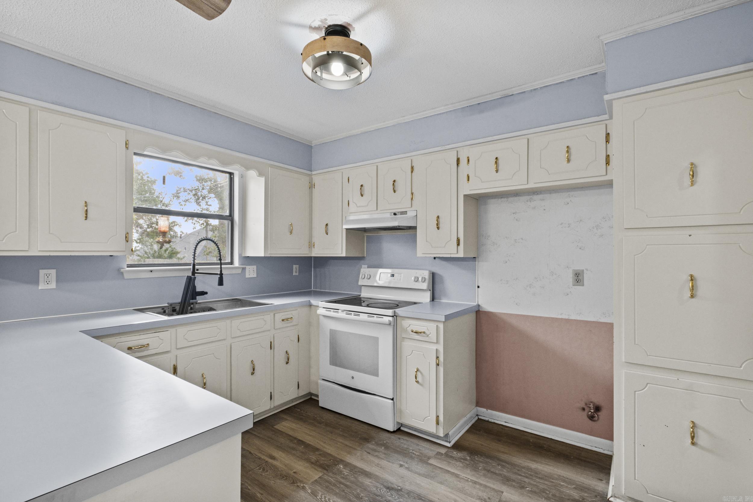 MARYLAND MANOR - Residential