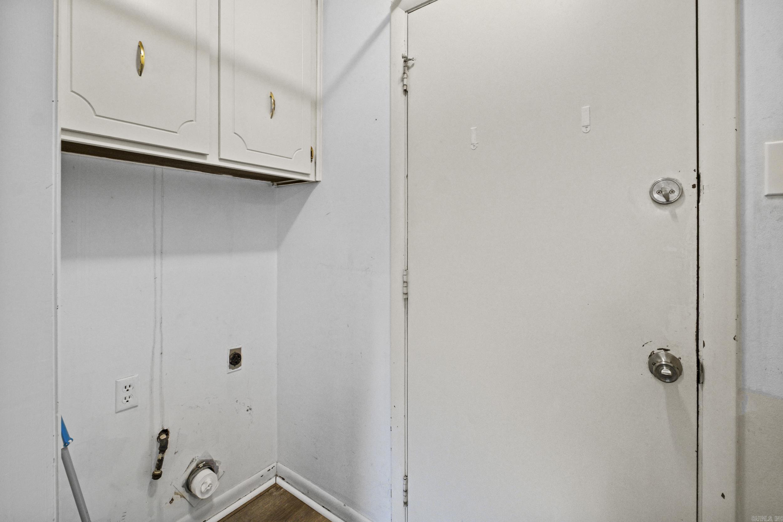 MARYLAND MANOR - Residential