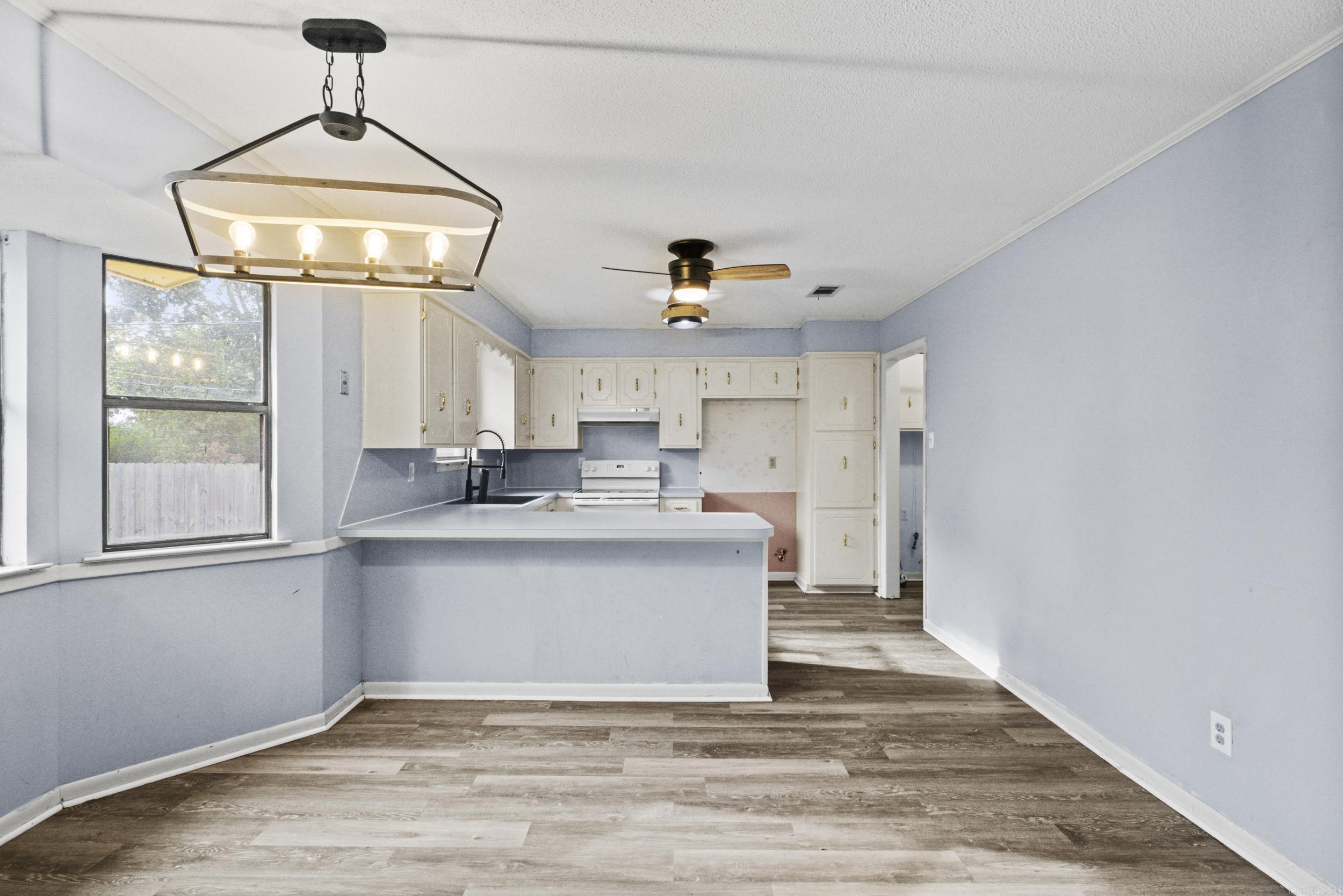 MARYLAND MANOR - Residential