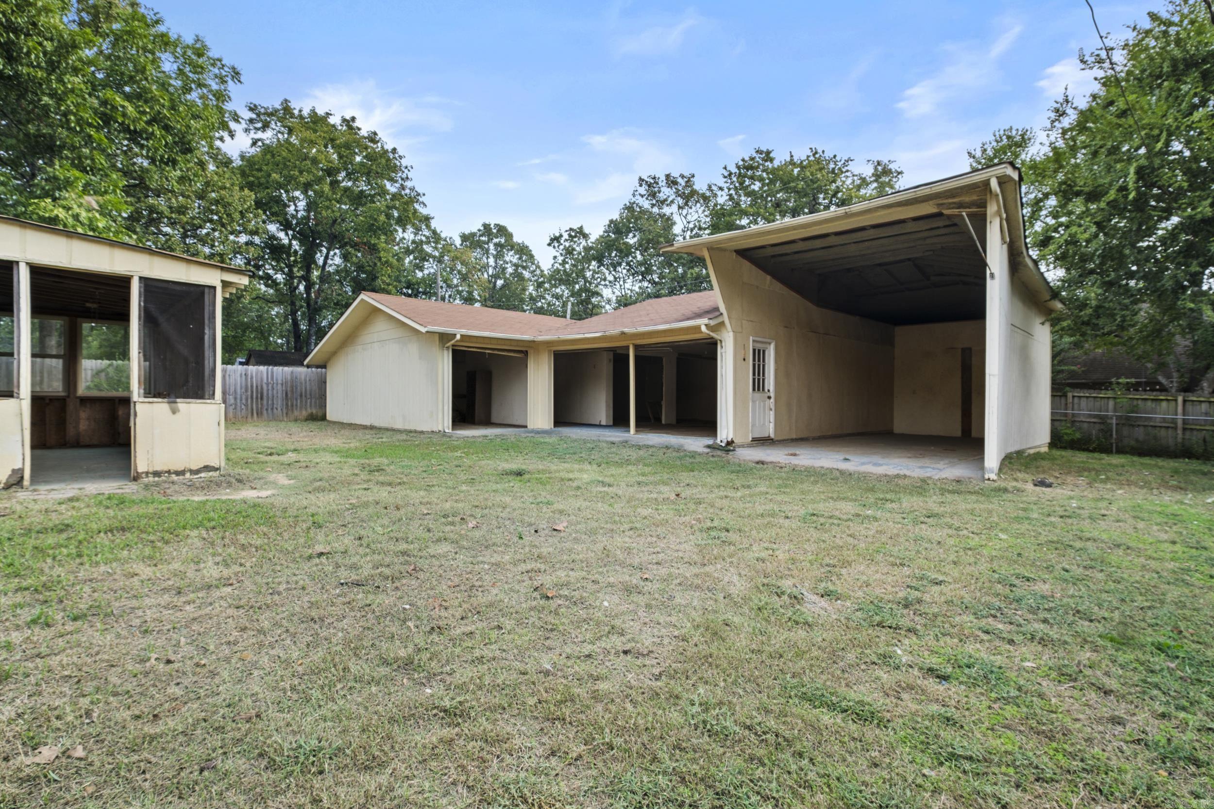 MARYLAND MANOR - Residential