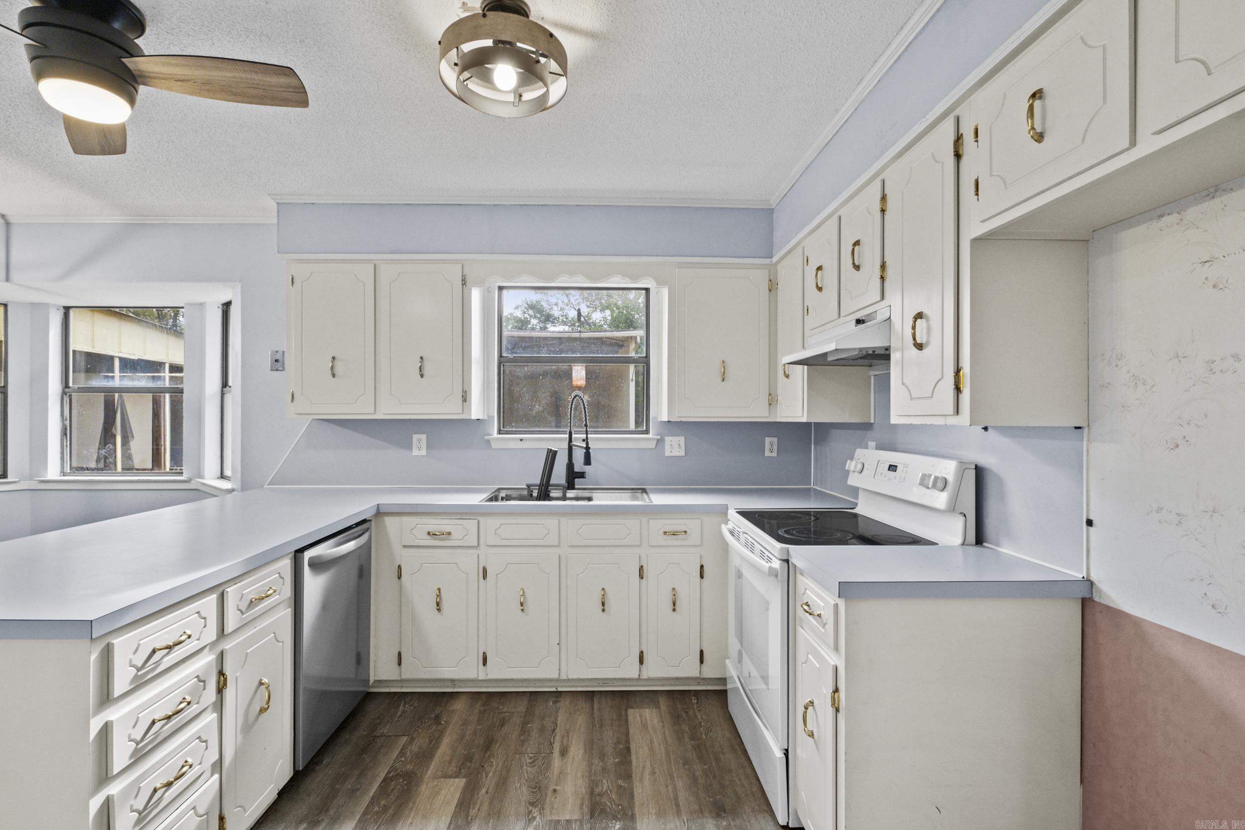 MARYLAND MANOR - Residential