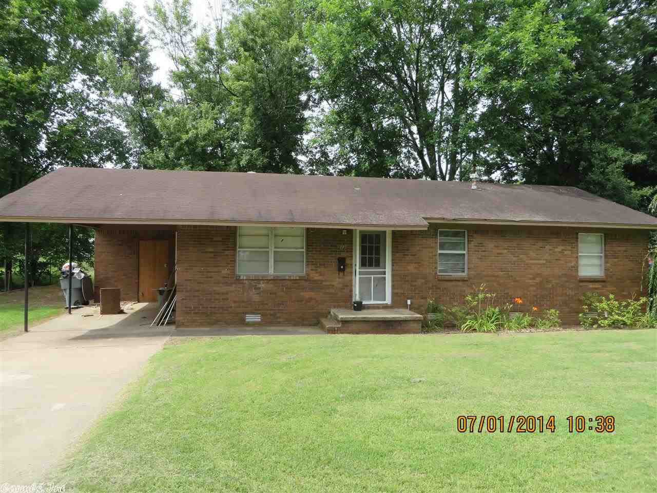 OWNER FINANCING POSSIBLE!!!3BD, 1.5BA home situated on a nice shady lot in Dardanelle. Fresh paint, NEW flooring, and other renovations complete