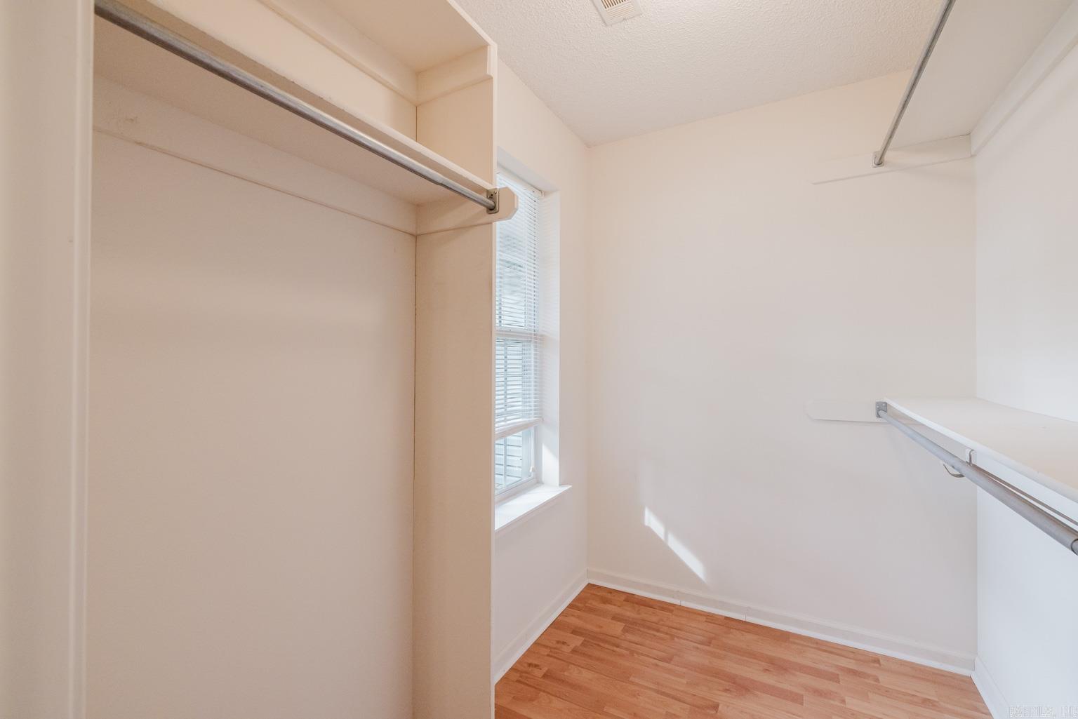 HIDDEN CREEK - Residential