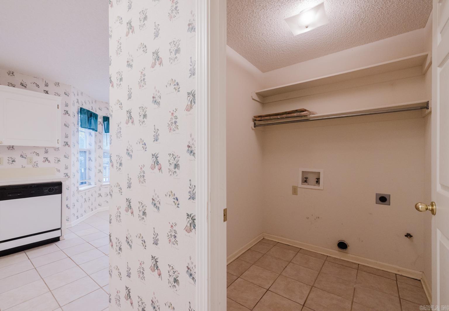 HIDDEN CREEK - Residential