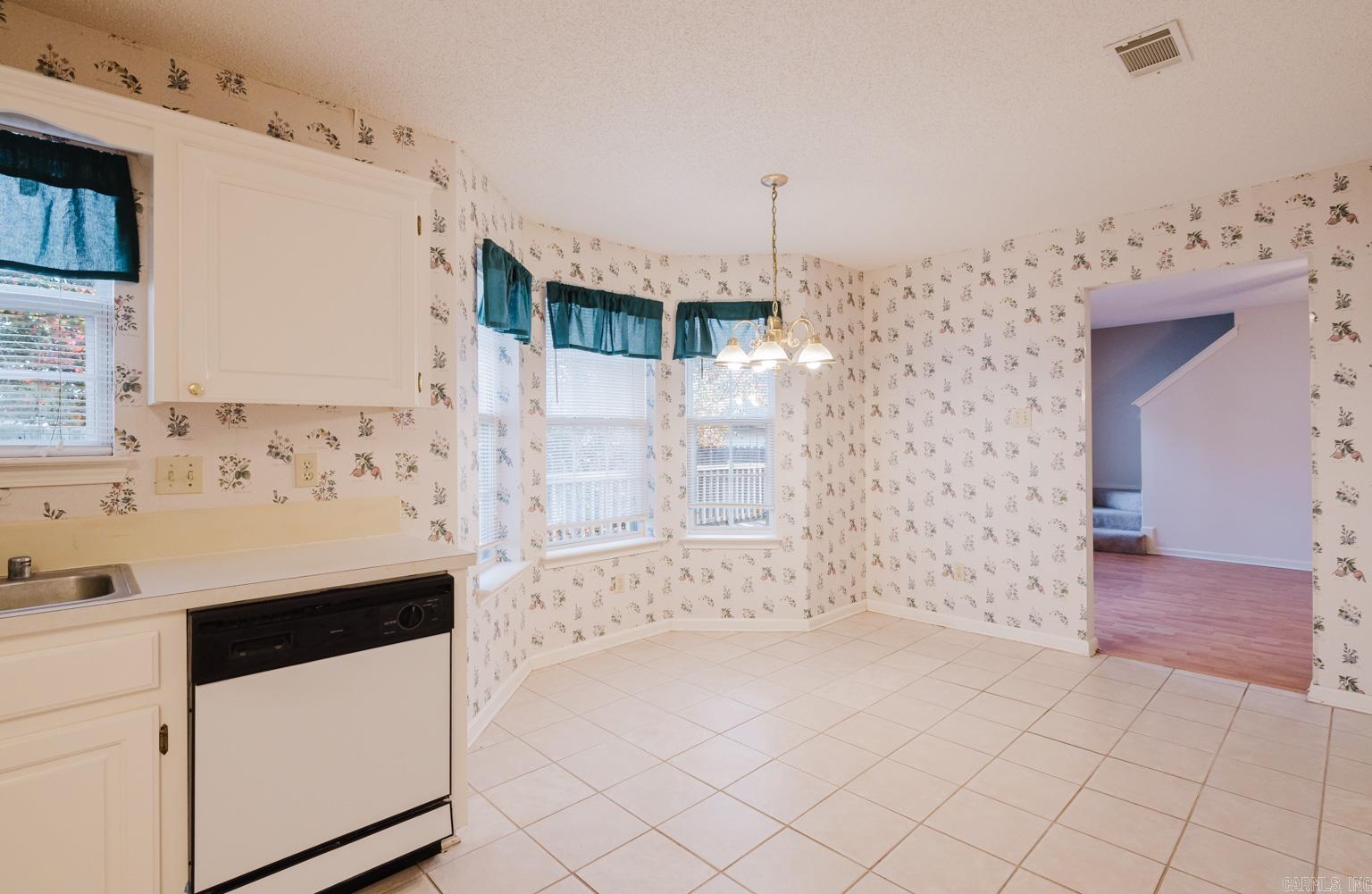 HIDDEN CREEK - Residential