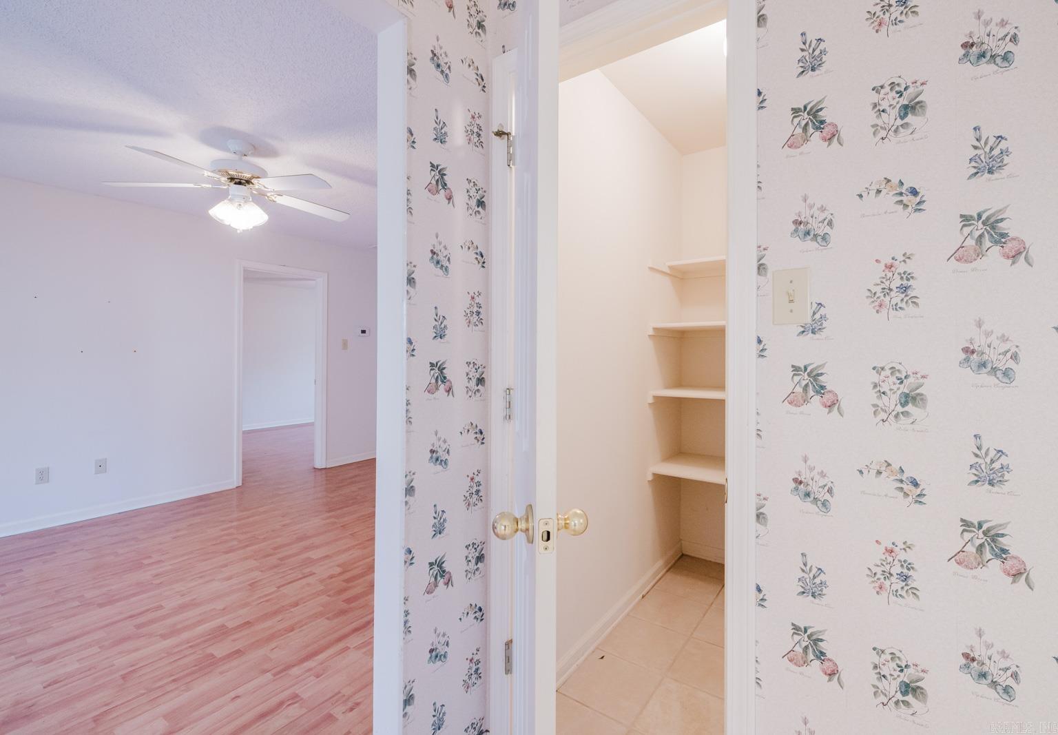 HIDDEN CREEK - Residential