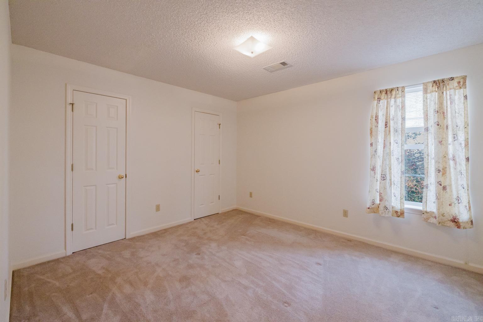 HIDDEN CREEK - Residential